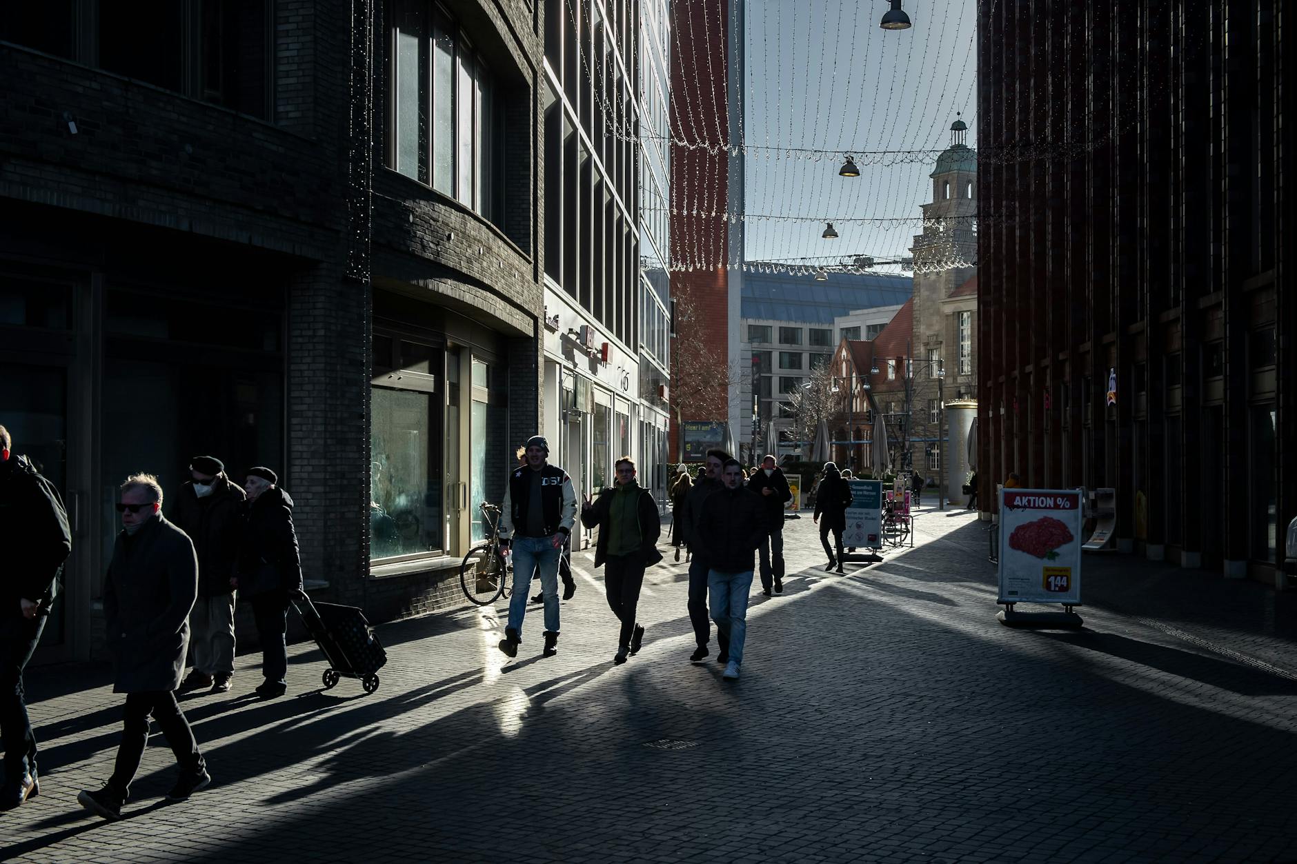 Einige Bereiche rund um den Hackeschen Markt sind schon autofrei. Folgen bald weitere Straßen?
