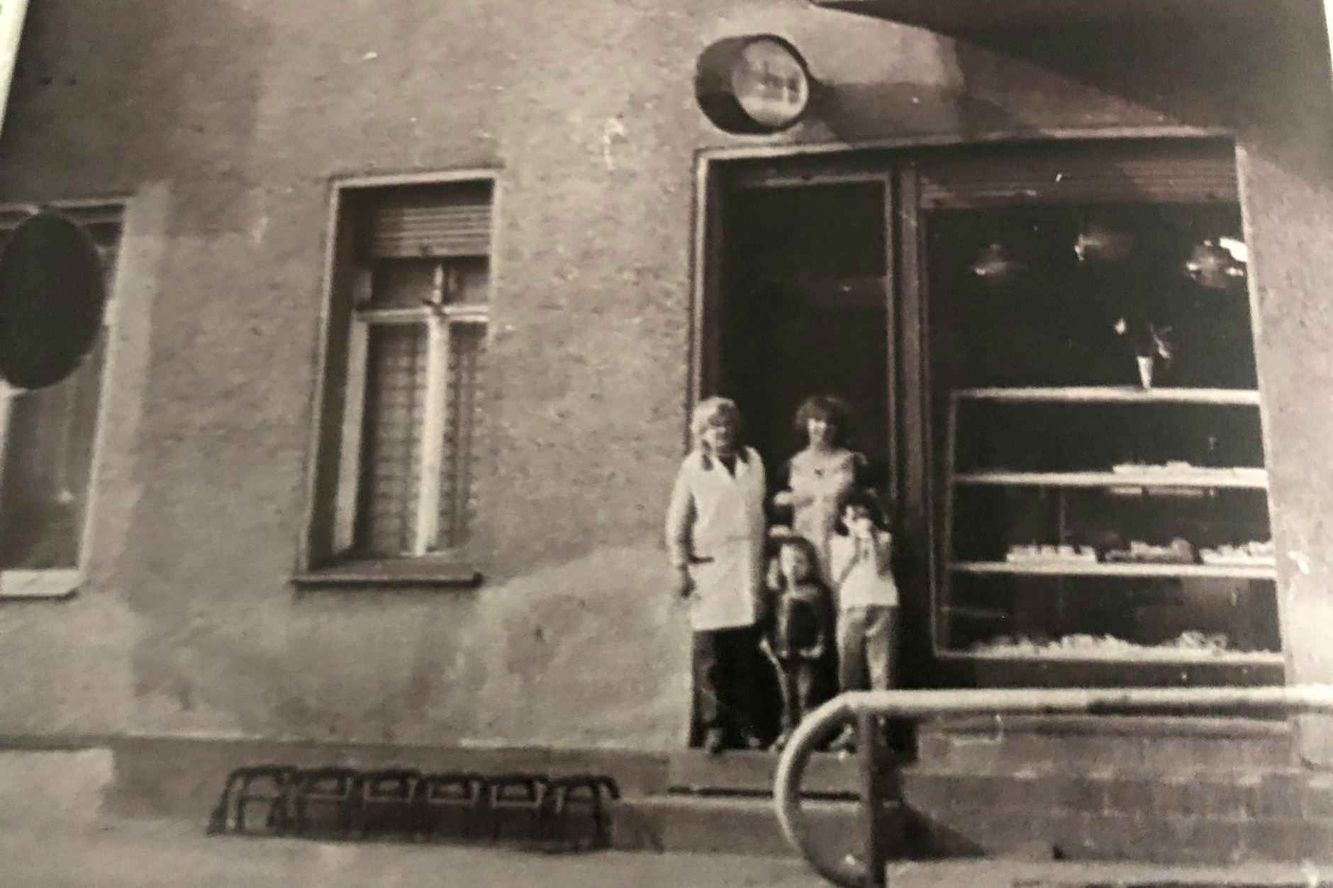 Die Bäckerei Deter nach 1945. Dort wurden noch viele Jahre Brot und Kuchen verkauft.