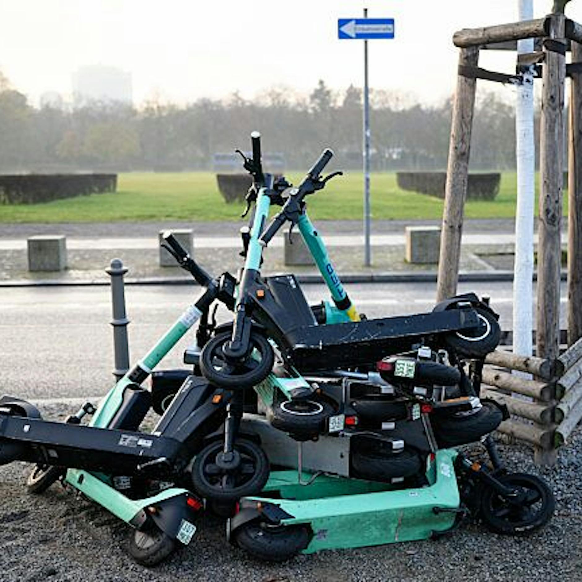 Fahrräder und E-Roller dürfen ab Januar gratis auf Parkplätzen stehen