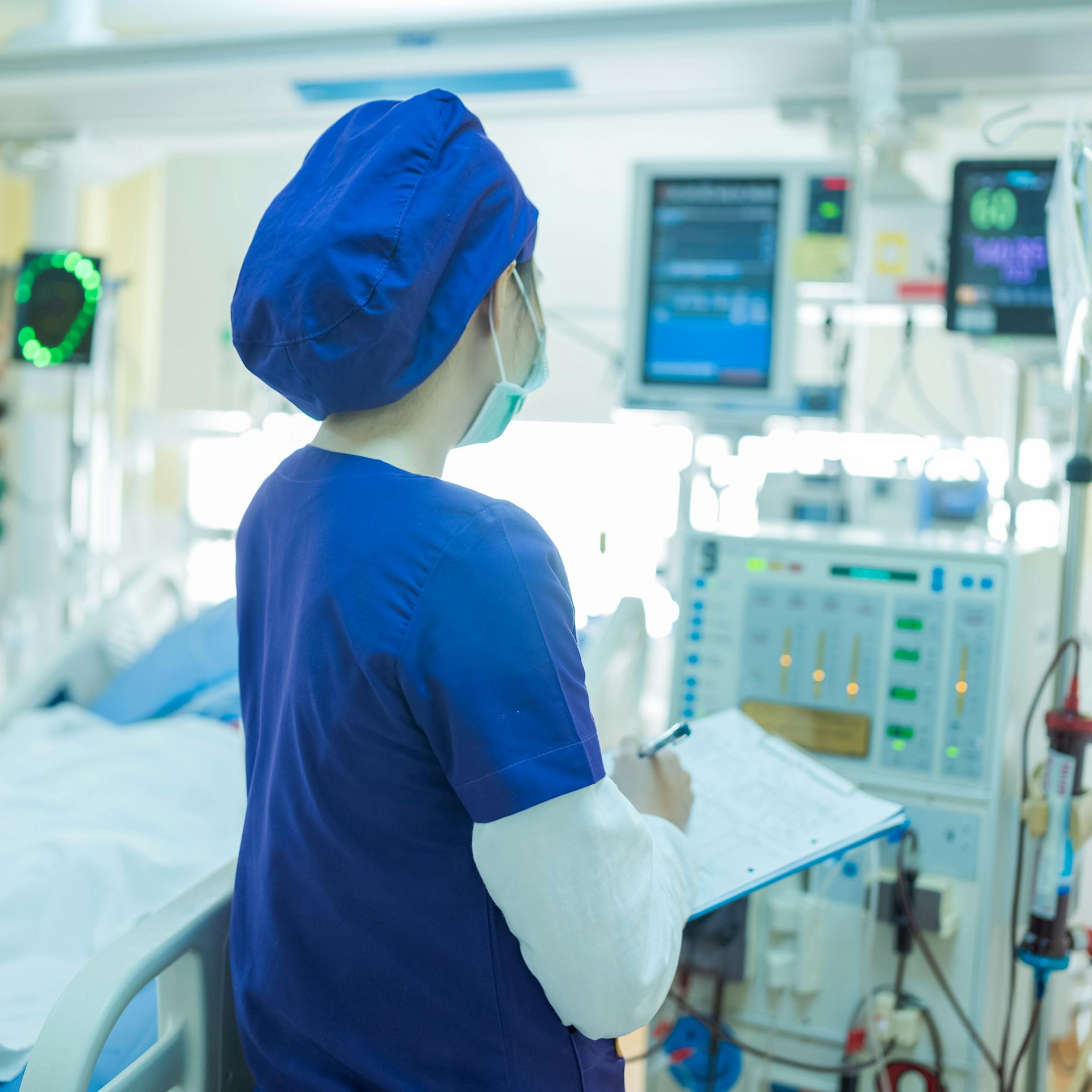 Alarm auf Kinder-Intensivstationen! Immer mehr Kinder mit RS-Virus schwerkrank – doch es gibt viel zu wenig Betten