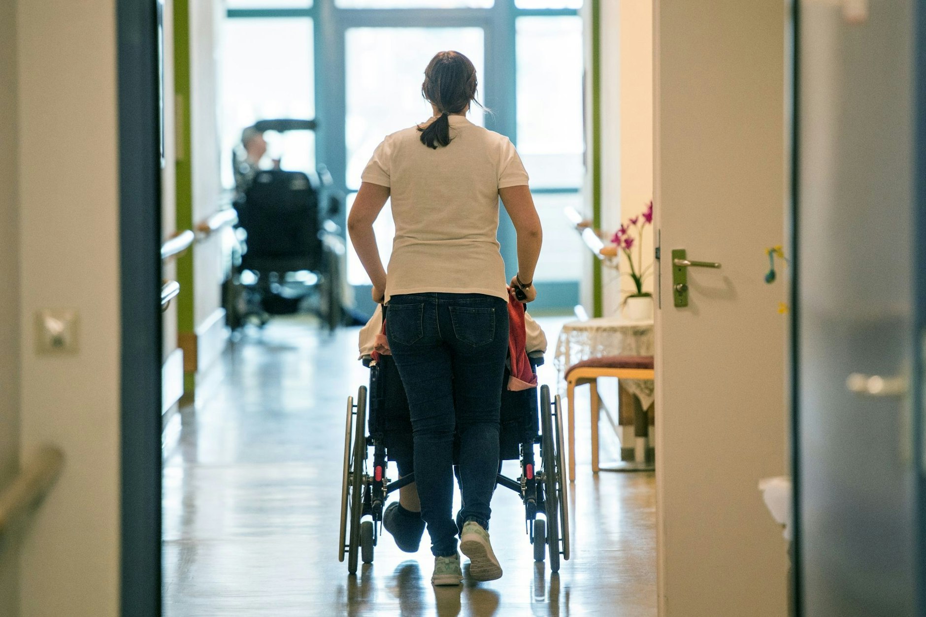 Die Pflegerin muss sich nun vor Gericht verantworten.