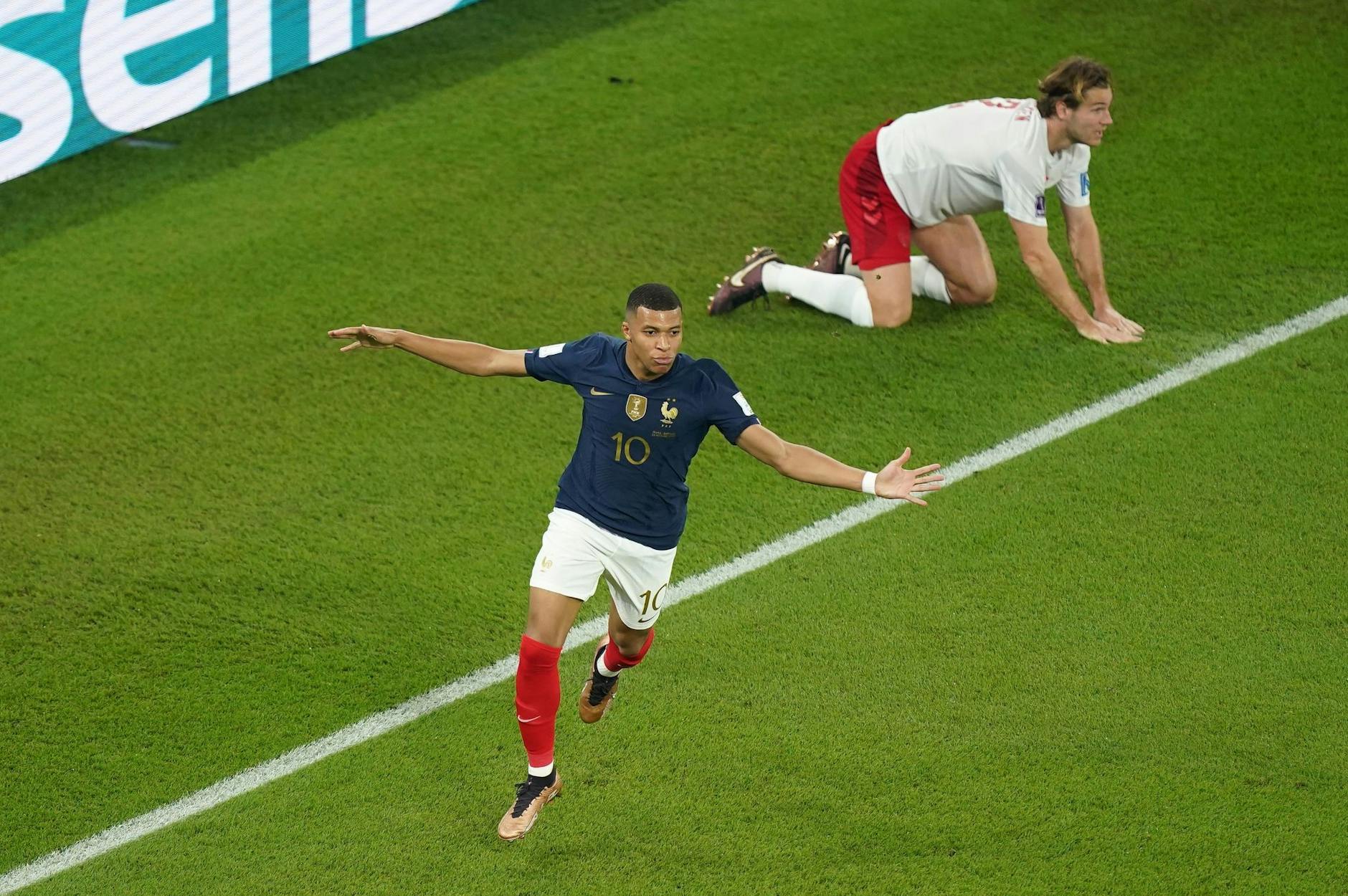 Kylian Mbappé schoss Frankreich mit einem Doppelpack zum Sieg.