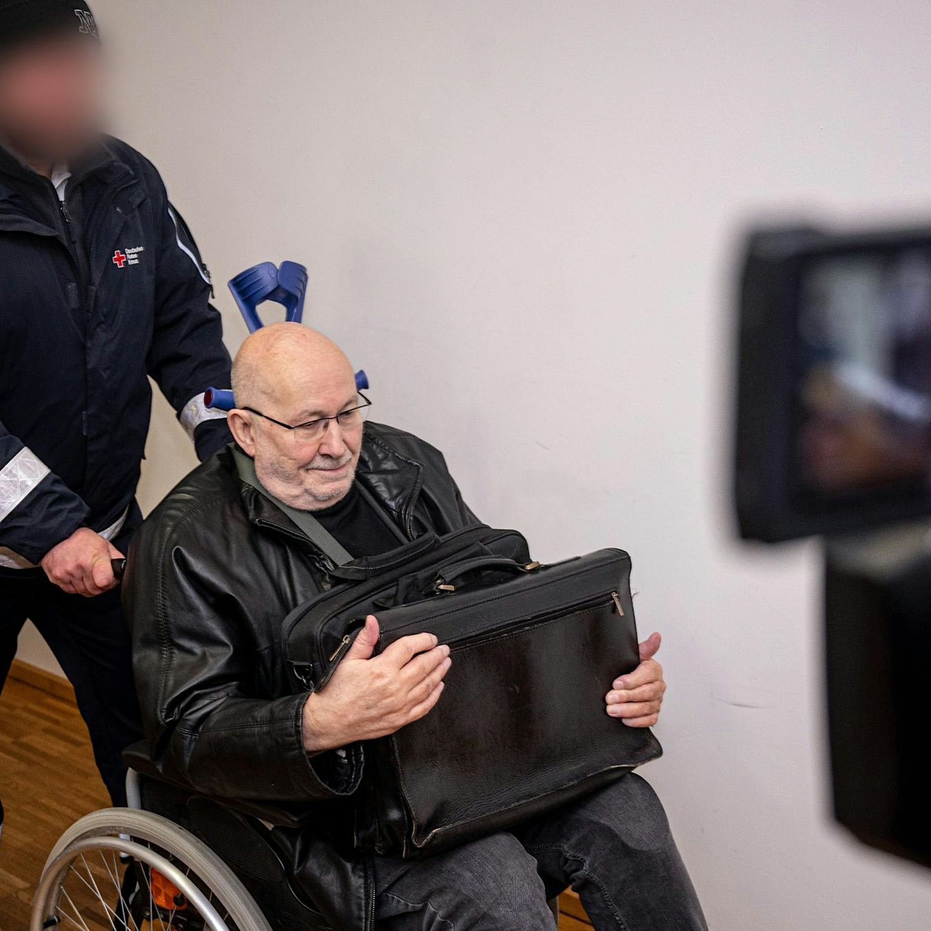 Prozess gegen Horst Mahler: Volksverhetzung aus der Haft