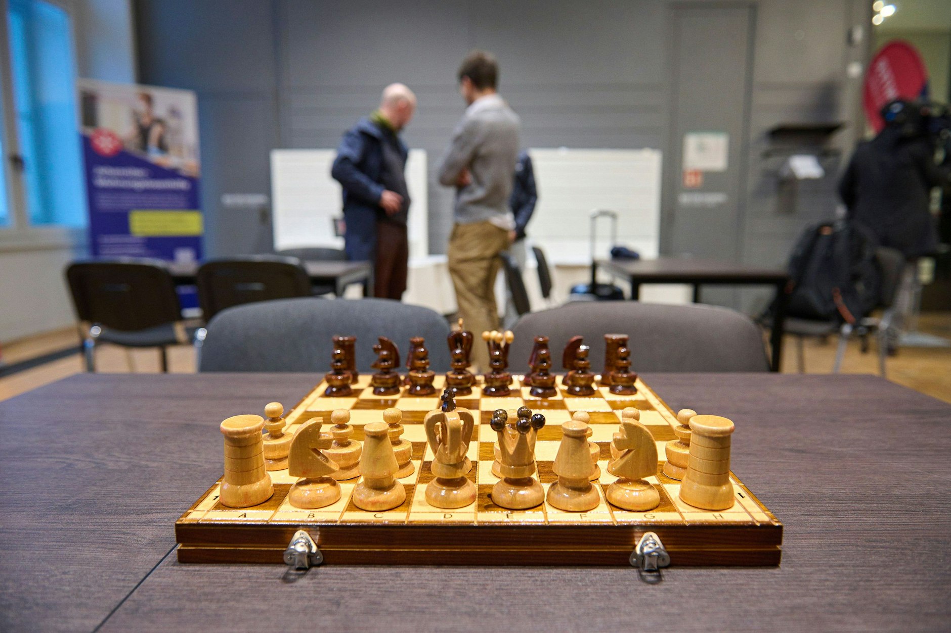 Im Berliner Humboldt Forum haben die Johanniter und die Stiftung Humboldt Forum am Donnerstag einen "Ort der Wärme" eröffnet. Die Betreuung der Gäste übernehmen ehrenamtliche Helfer der Johanniter. 