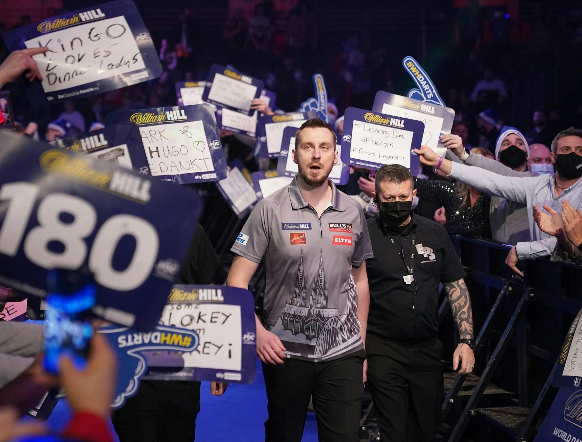 ARCHIV - Ist bei der Darts-WM in London am Start: Florian Hempel.