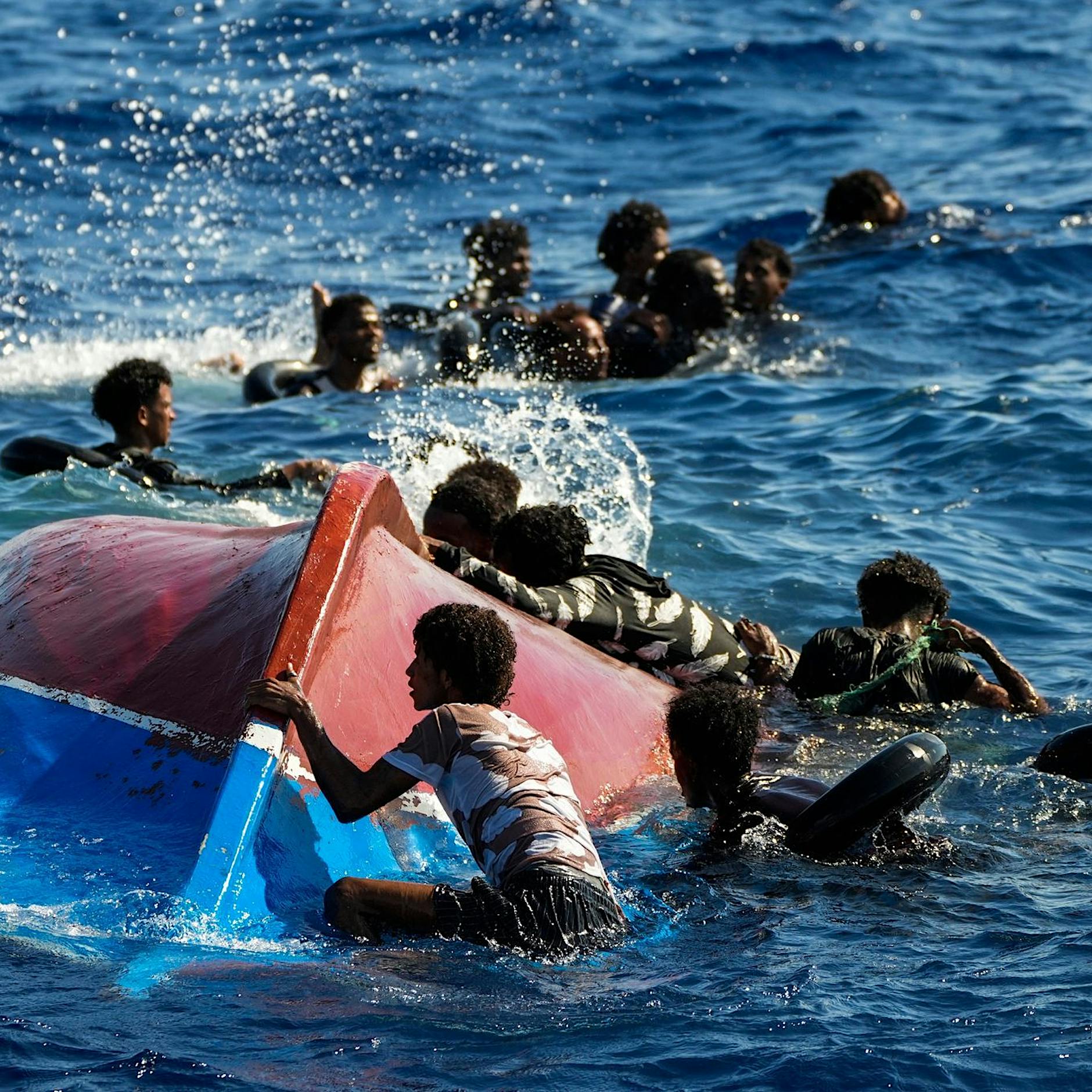 Katar akzeptiert Tote am Bau, wir akzeptieren Tote im Meer