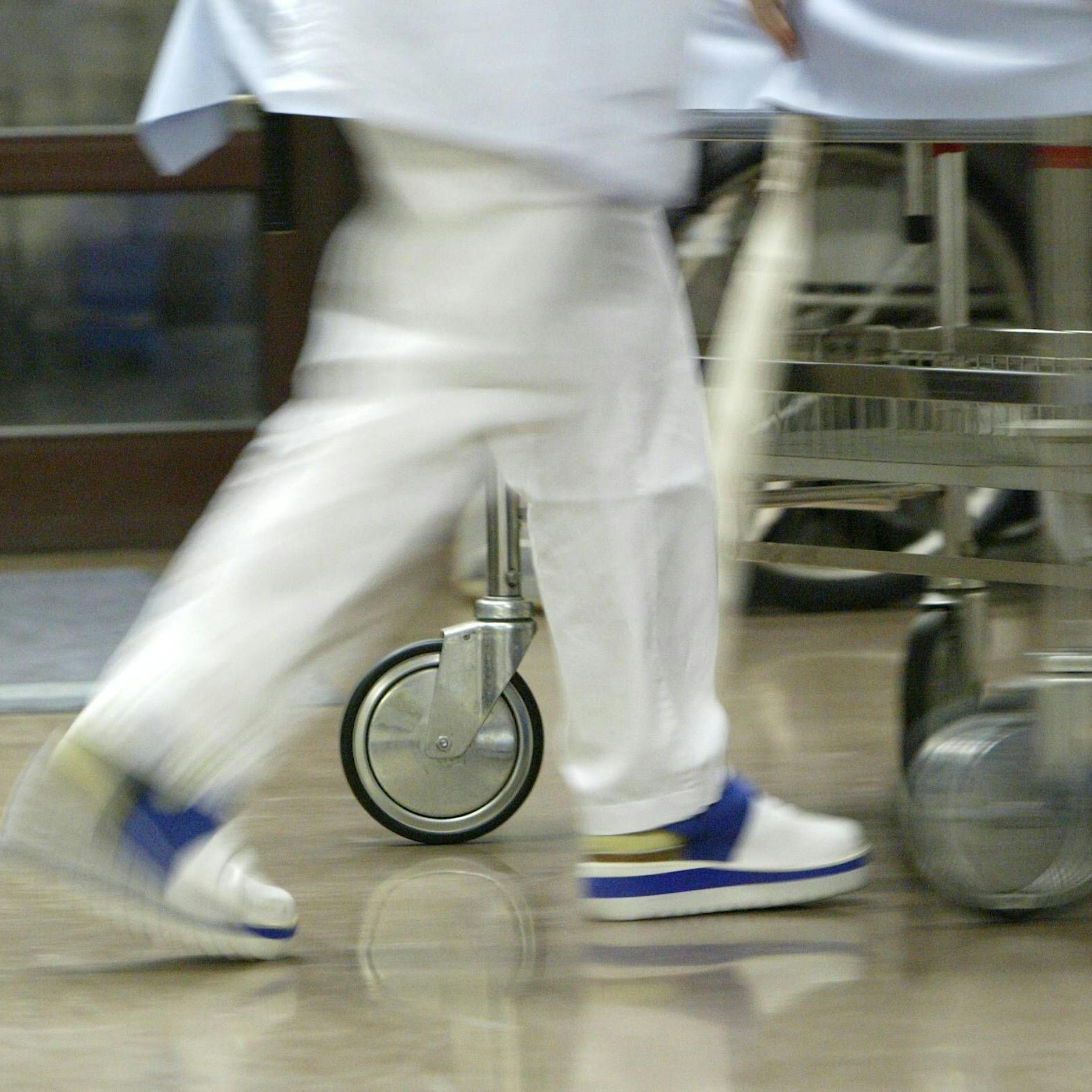 Kinder-Krankenhäuser in Berlin voll! Kinder mit Atemwegsinfekten müssen nach Brandenburg verlegt werden