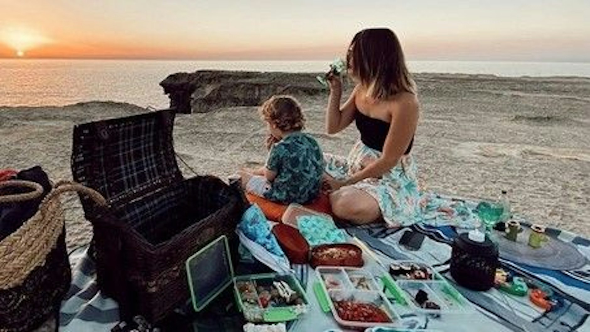 Entspannen Sie mit der Familie und genießen Sie einen wunderschönen Sonnenuntergang. Foto: Visit Gozo