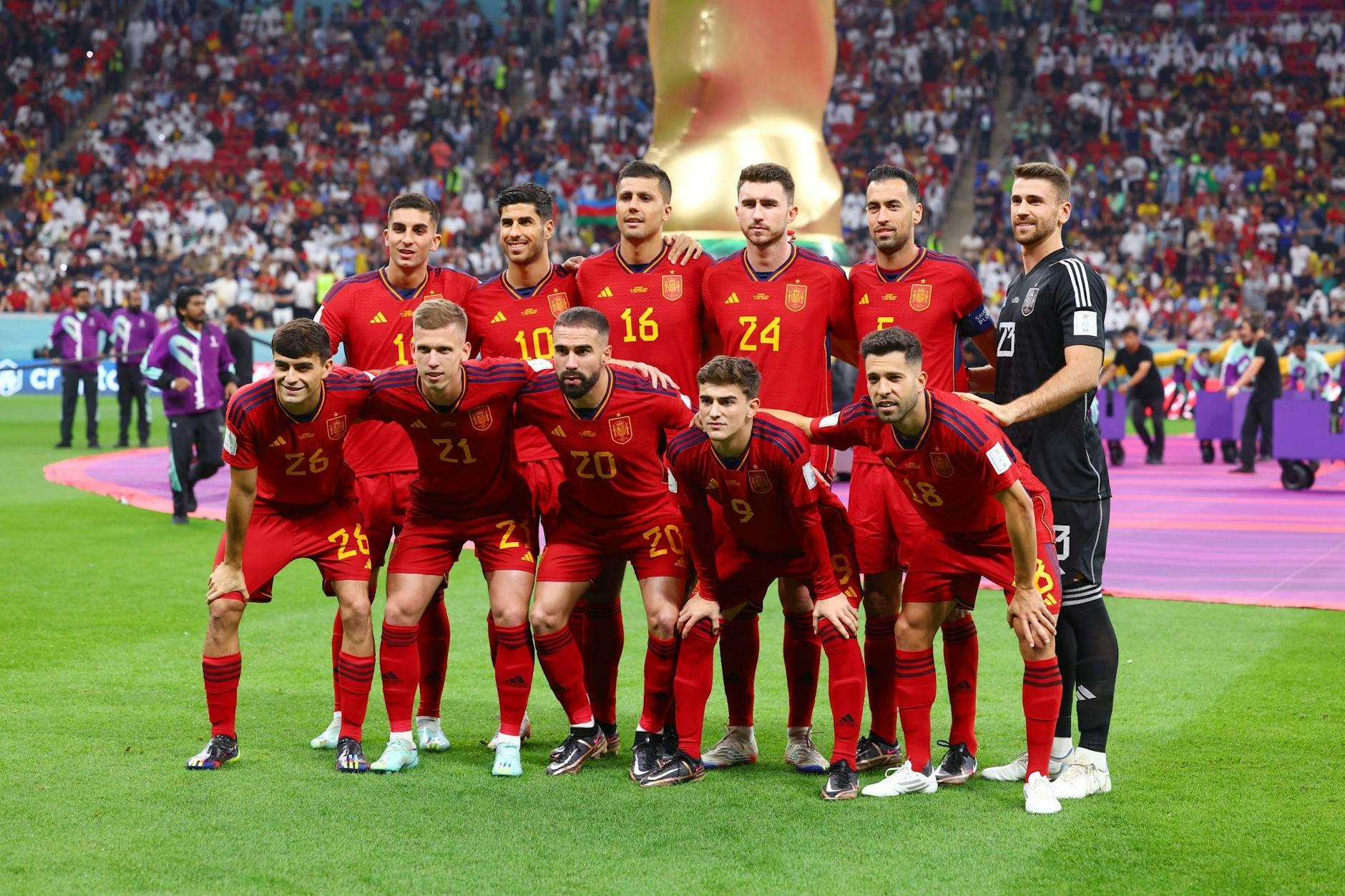 Mit einem «Superpunkt» ins Gruppenfinale: Spaniens Nationalteam.