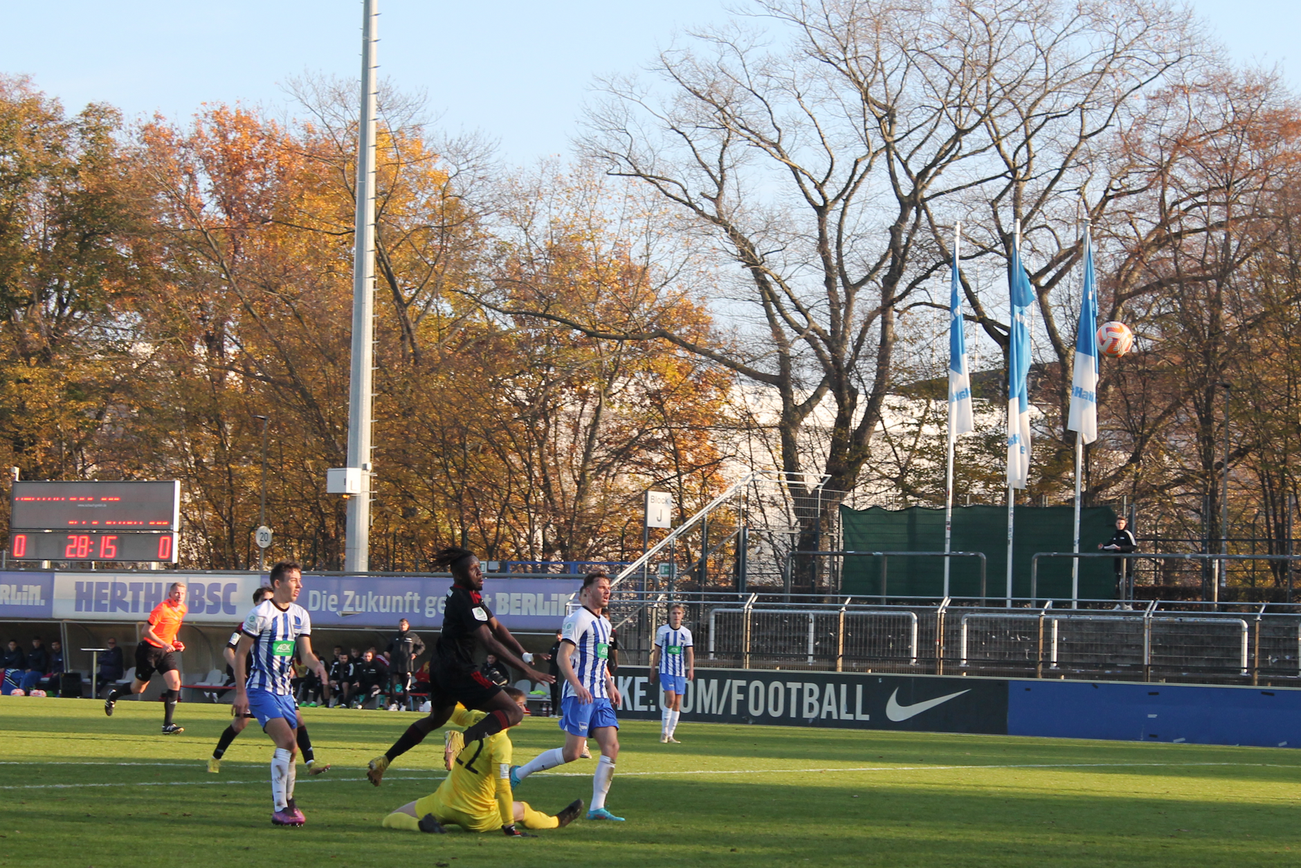 Malick Sanogo (M.), hier im U19-Stadtderby bei Hertha BSC, ist der beste Torjäger der A-Junioren.
