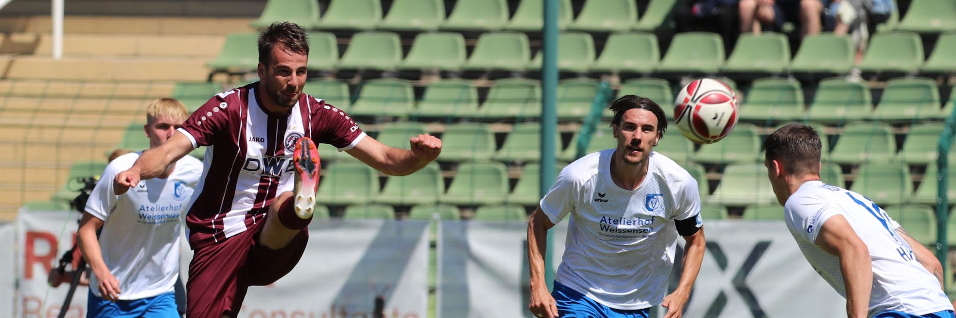 Es war einmal ein Spitzenspiel: Christian Beck in der Vorsaison beim Kick gegen die VSG Altglienicke.