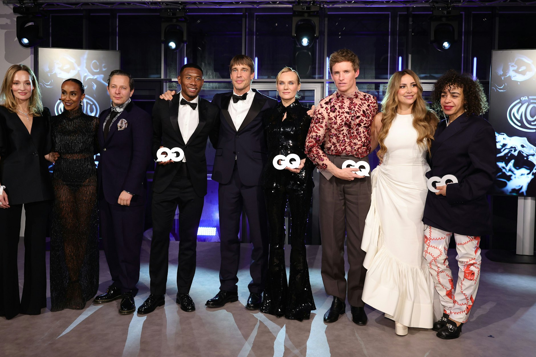 Von links nach rechts: Andrea Latten von Condé Nast, Moderatorin Hadnet Tesfai, Schauspieler Trystan Pütter, David Alaba, Tobias Frericks, Diane Kruger, Eddie Redmayne, Laudatorin Enissa Amani und Martine Rose.
