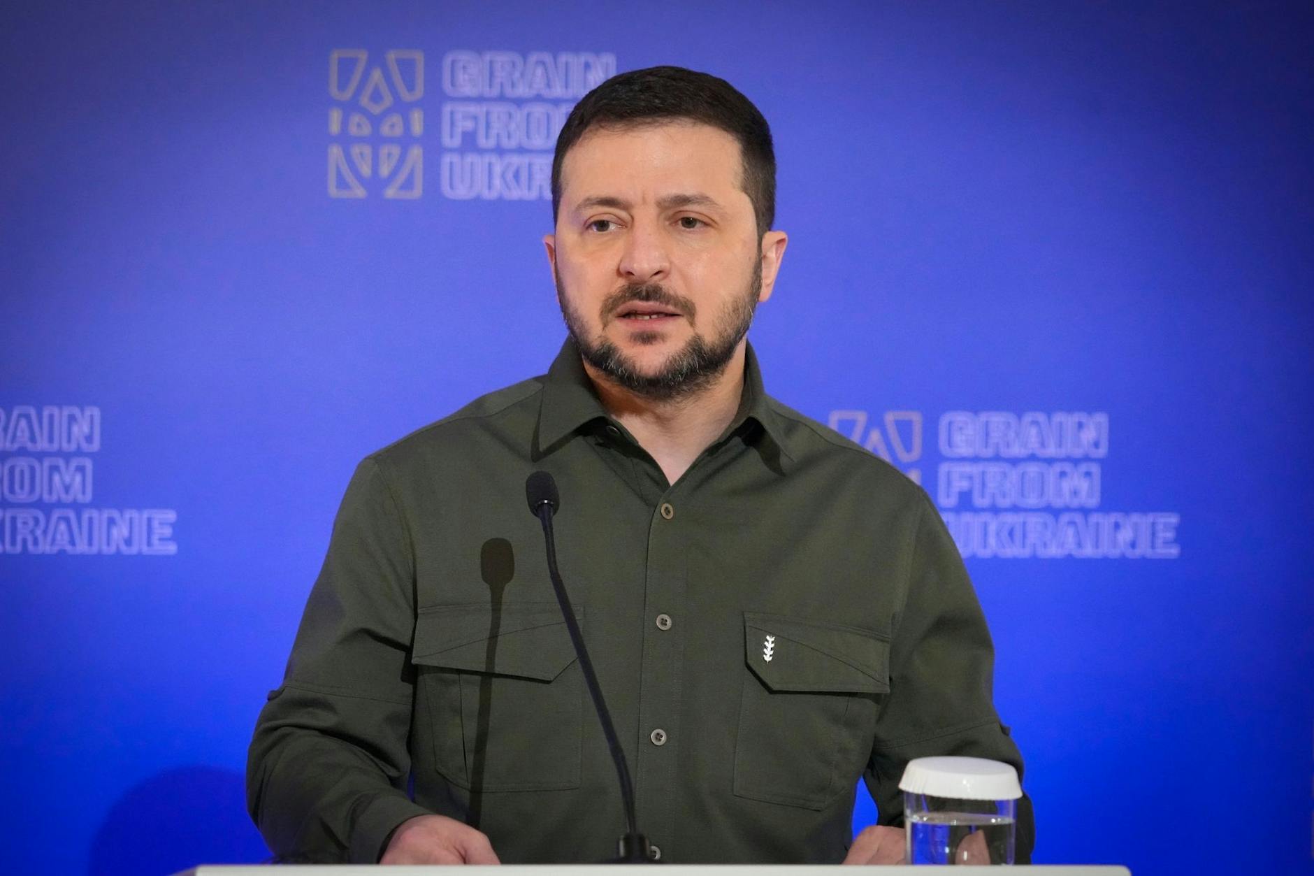 Dem ukrainischen Präsidenten Wolodymyr Selenskyj geht der Preisdeckel für russisches Öl nicht weit genug. 