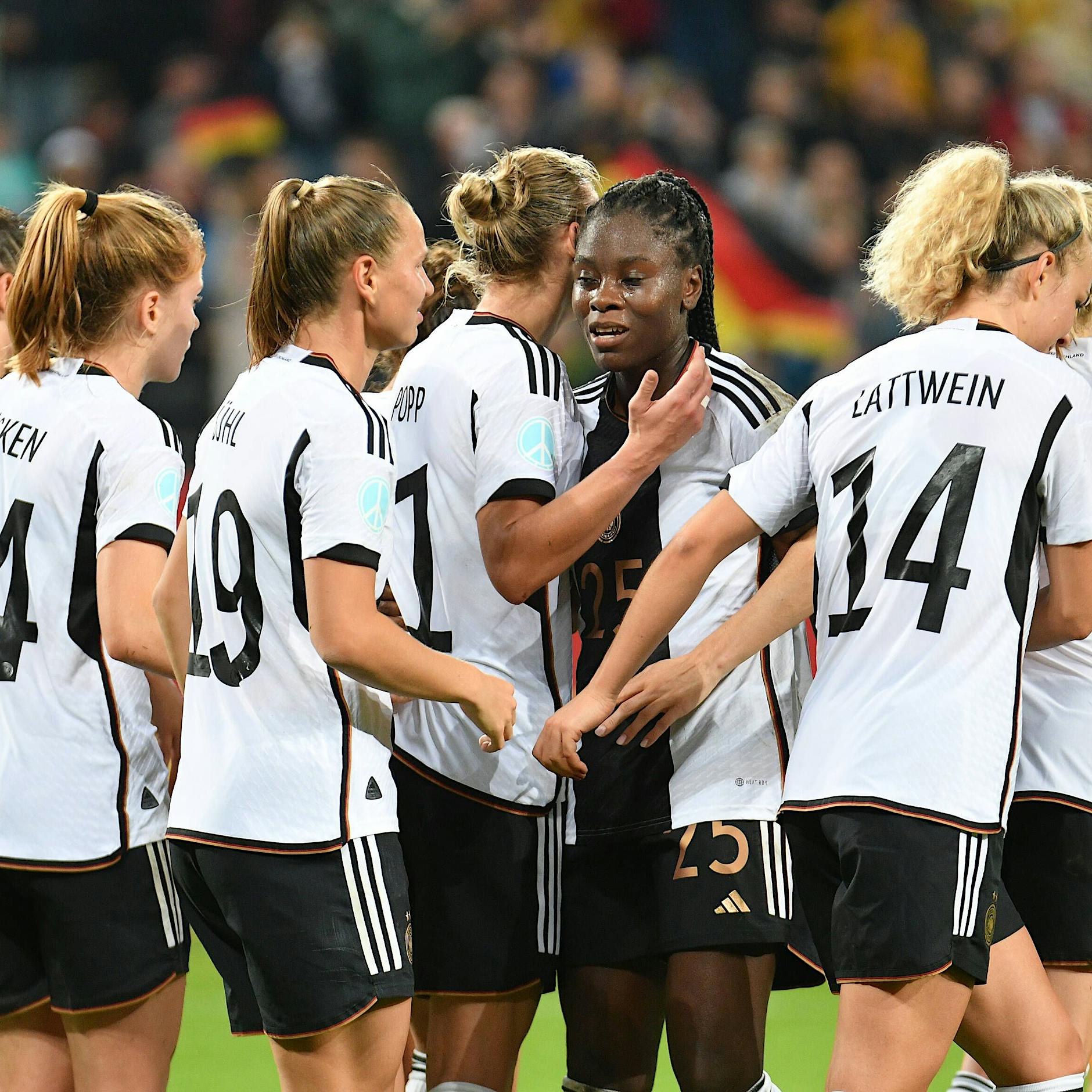 Nach der WM-Katarstrophe: Was die Männer jetzt von den Frauen lernen sollten