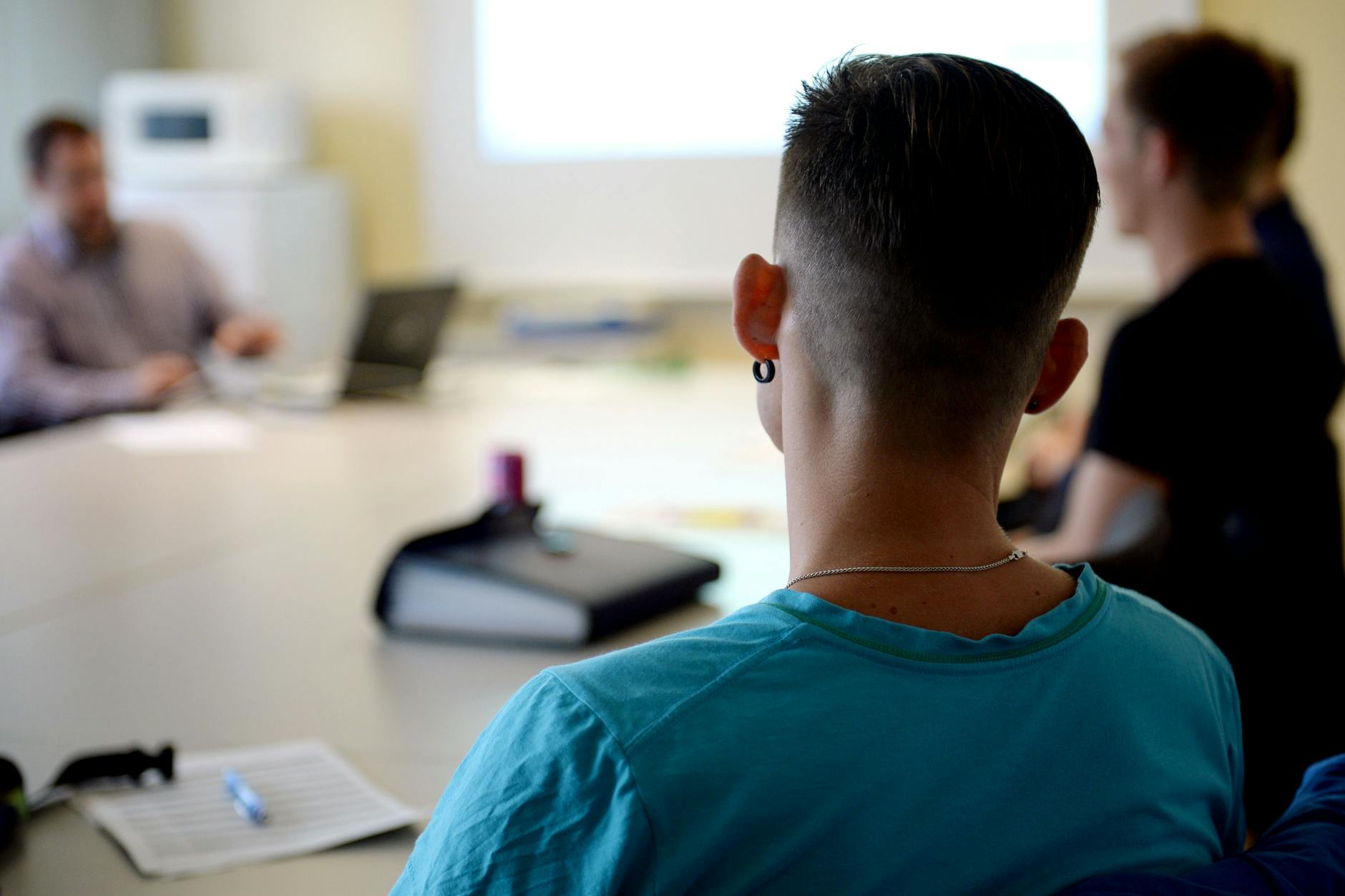 Eine Beratungsrunde in einem Jobcenter.