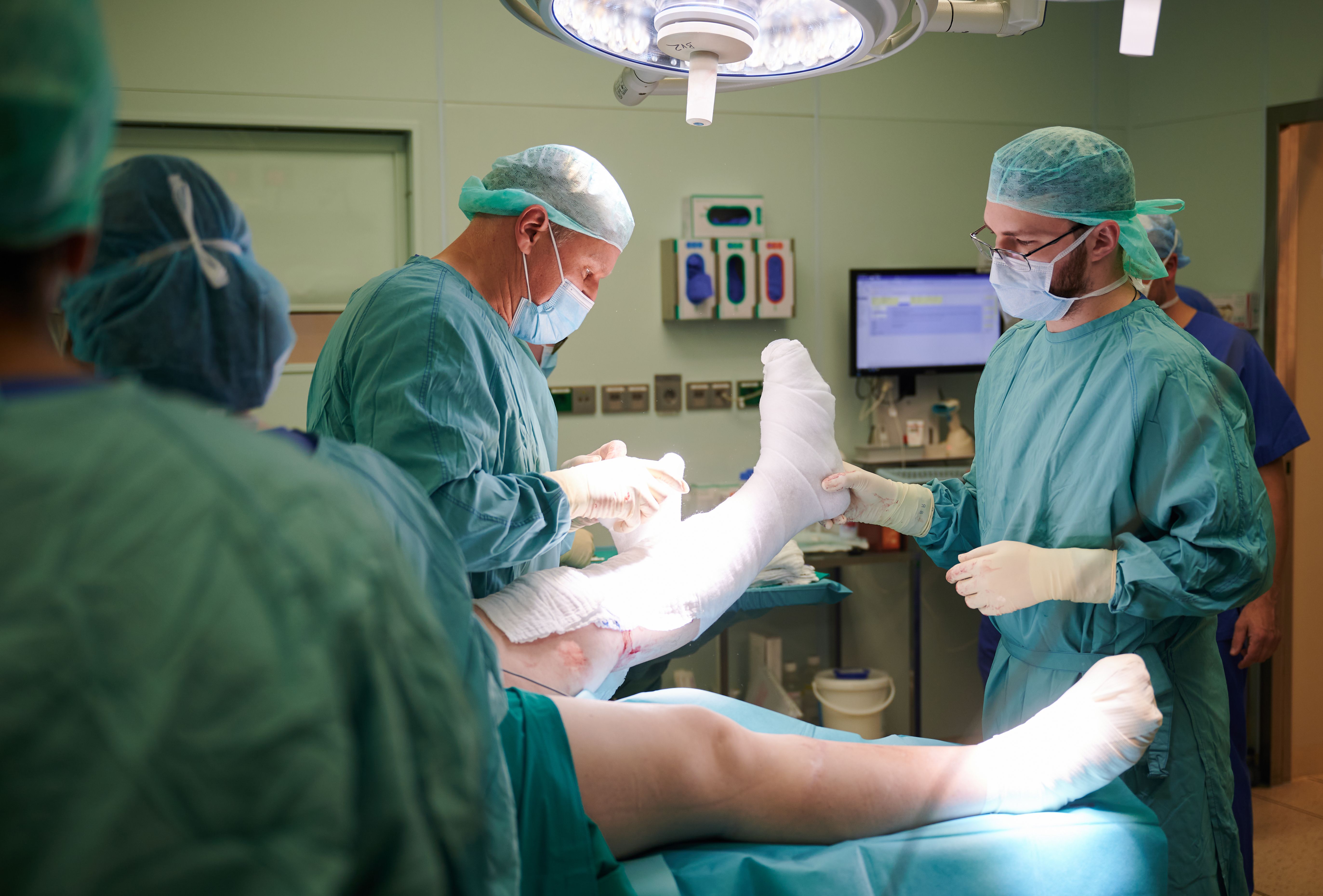 Image - Ukrainische Ärzte lernen in Berlin, wie man Brandverletzte behandelt