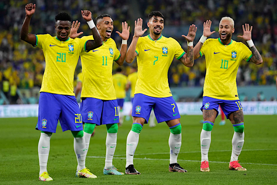 Vinicius Junior, Raphinha, Lucas Paqueta sowie Neymar (von links nach rechts) durften gegen Südkorea oft die Hüften schwingen und Tore bejubeln.