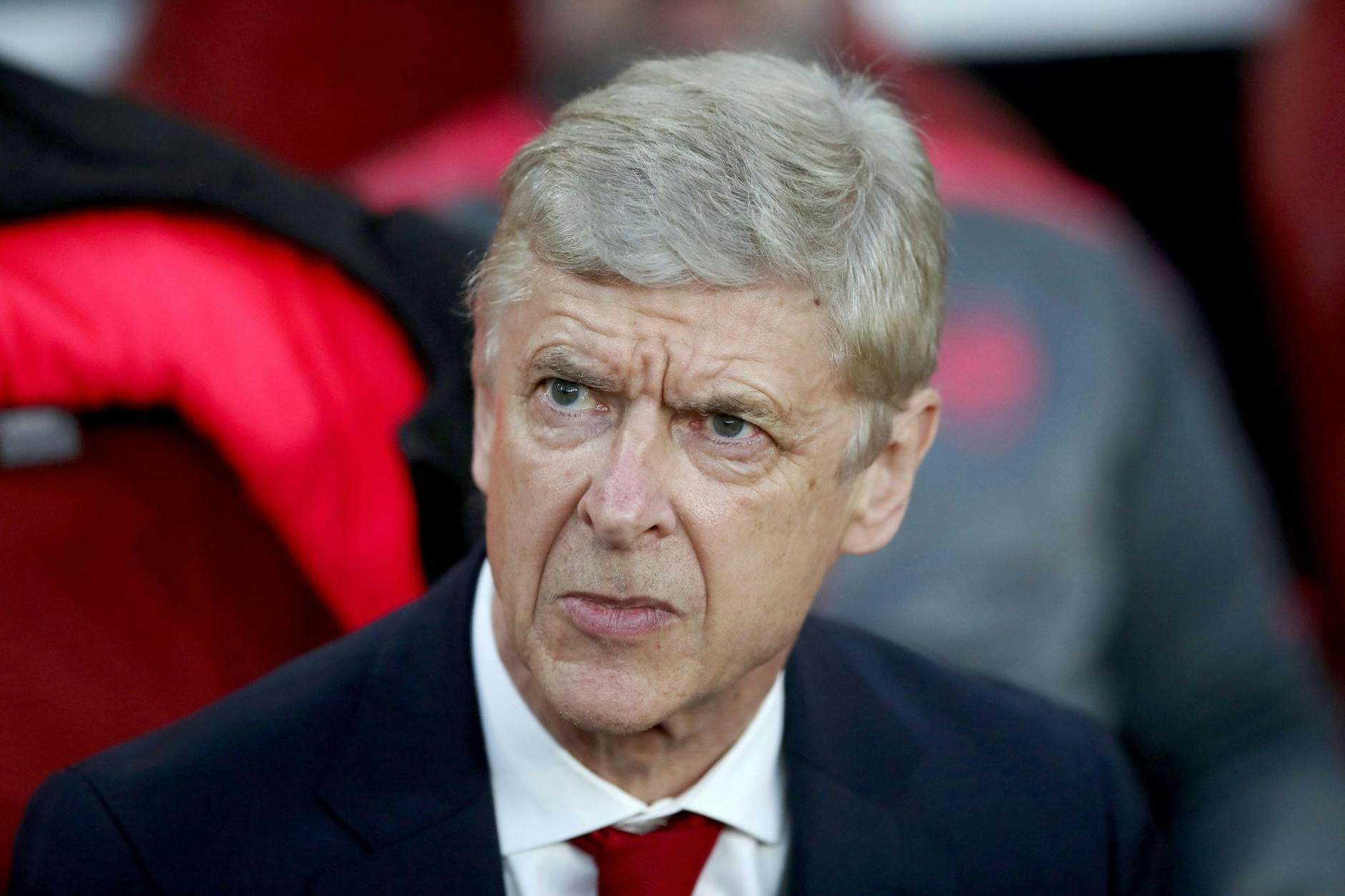 ARCHIV - Arsène Wenger, Chef der Technischen Studiengruppe des Fußball-Weltverbandes.