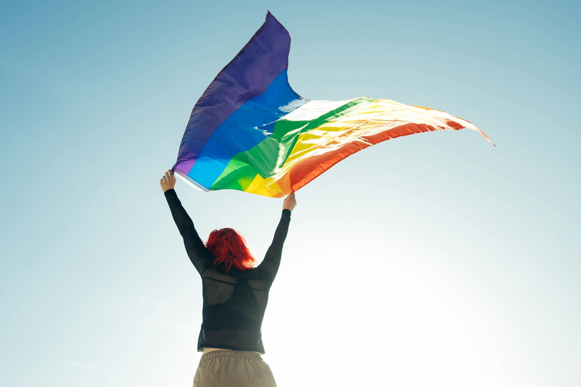 Regenbogenfahne bei der Christopher-Street-Day-Parade in Berlin