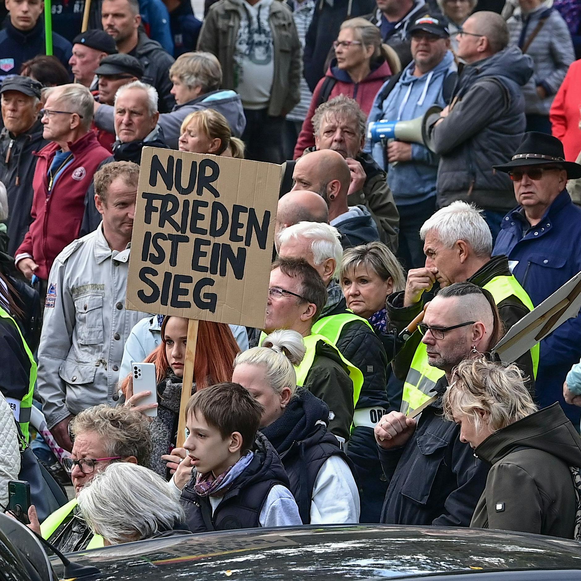 Studie: Viele Ostdeutsche sehen Unterstützung für Ukraine skeptisch