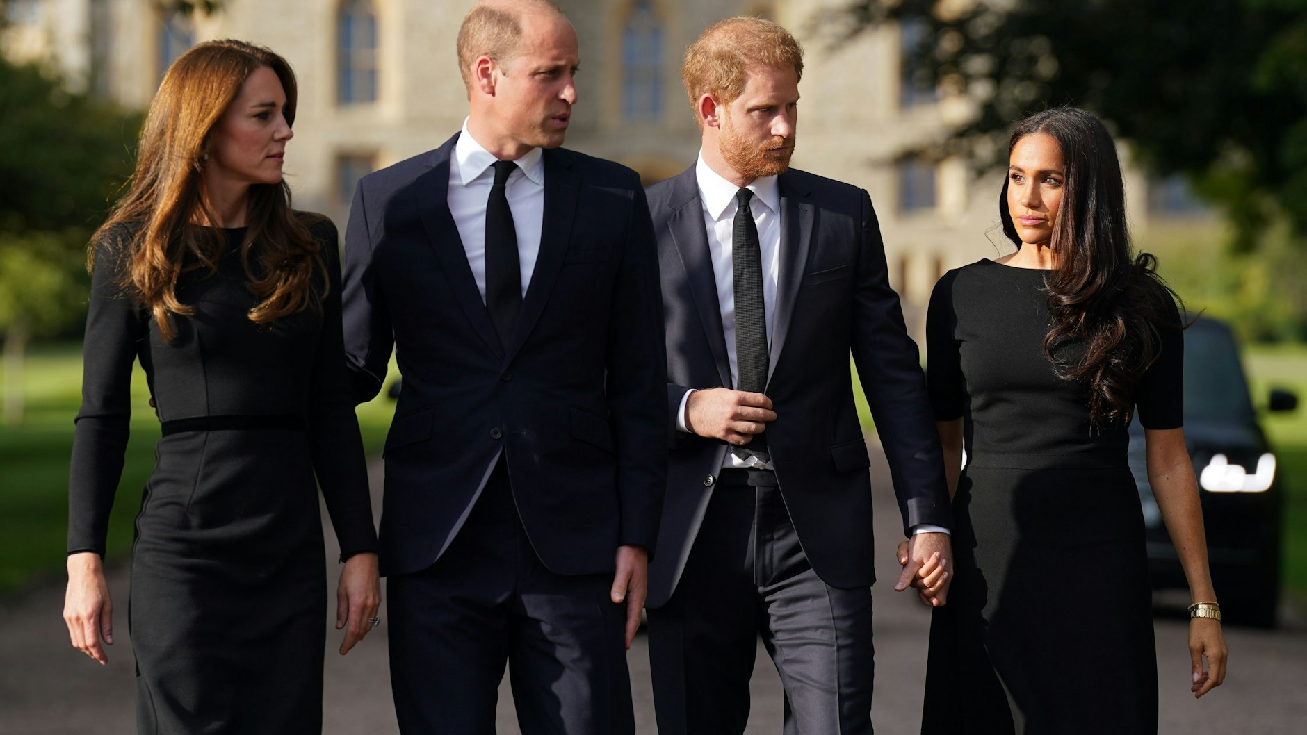 Schon rund um den Tod der Queen war der Bruch zwischen William und Harry zu sehen.