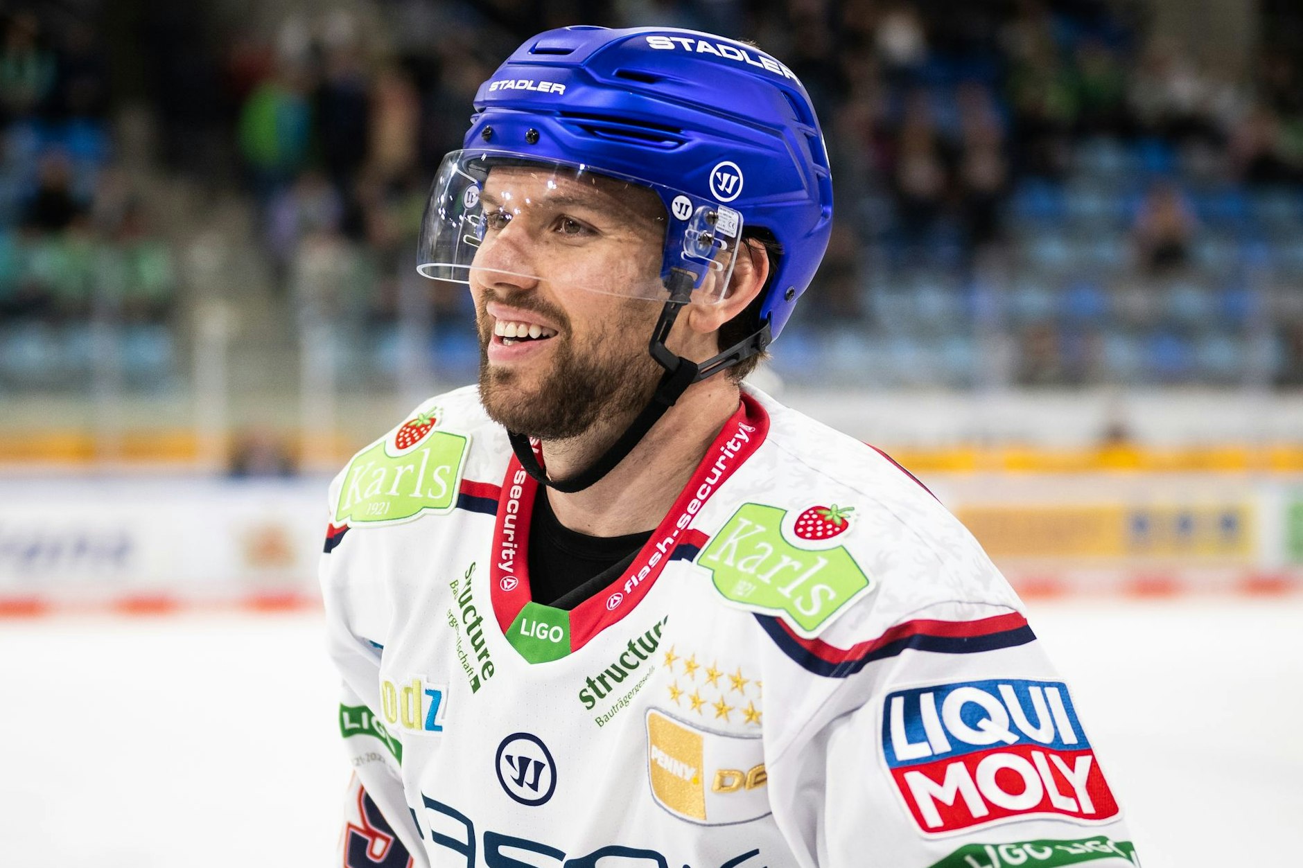 Bleibt nur zu hoffen, dass die Zeit auf dem Weihnachtsmarkt hilft und Zach Boychuk auch auf dem Eis sein Lächeln wiederfindet.