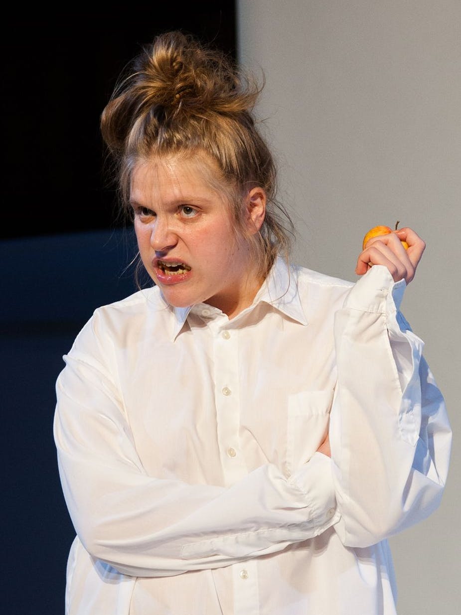 Stefanie Reinsperger spielt Handkes „Selbstbezichtigung“.