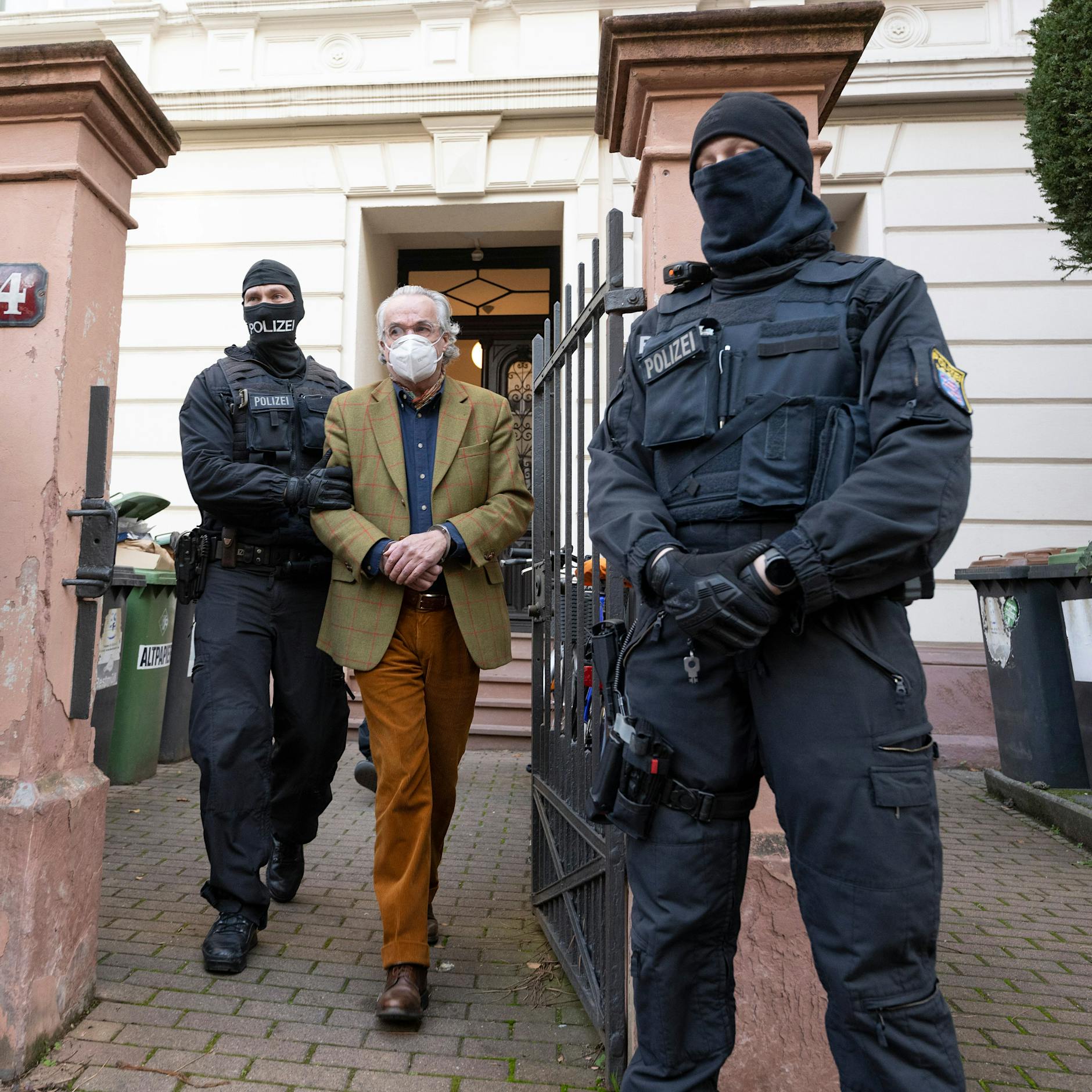 Schlag gegen „Reichsbürger“: Sie planten einen Putsch in Deutschland – auch ein Prinz und eine Berliner Richterin festgenommen!