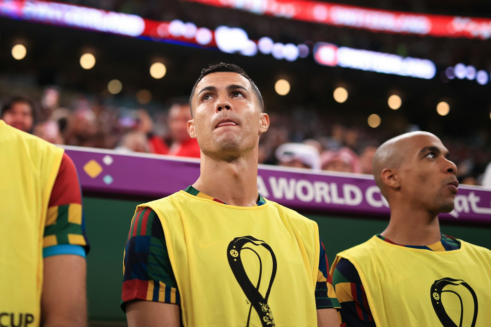 Cristiano Ronaldo hat im Lusail Iconic Stadium einen schweren Abend zu überstehen.