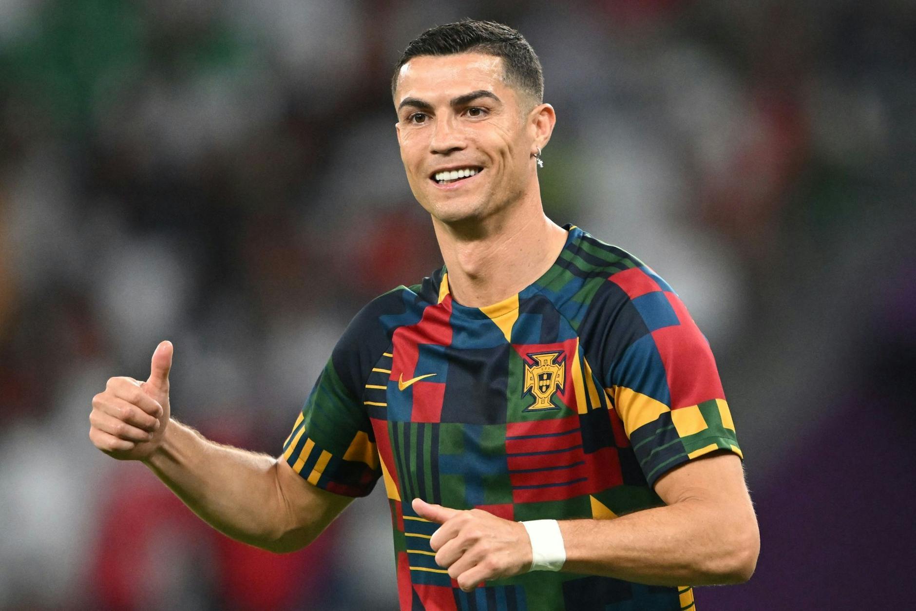 Portugals Cristiano Ronaldo beim Aufwärmen vor einem Spiel.
