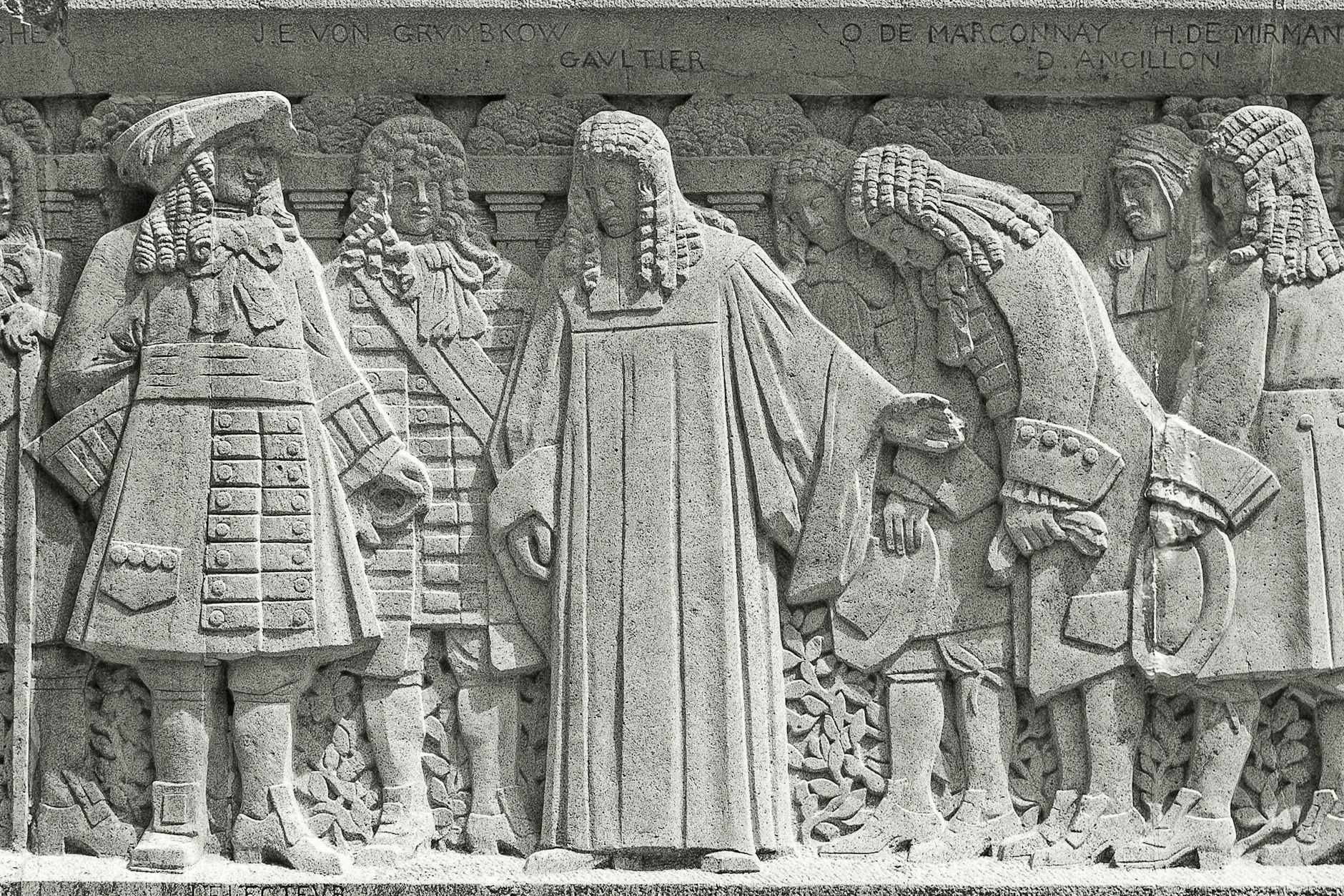 Kurfürst Friedrich Wilhelm von Brandenburg nimmt verfolgte Hugenotten auf, Relief am Internationalen Denkmal der Reformation,&nbsp; Genf