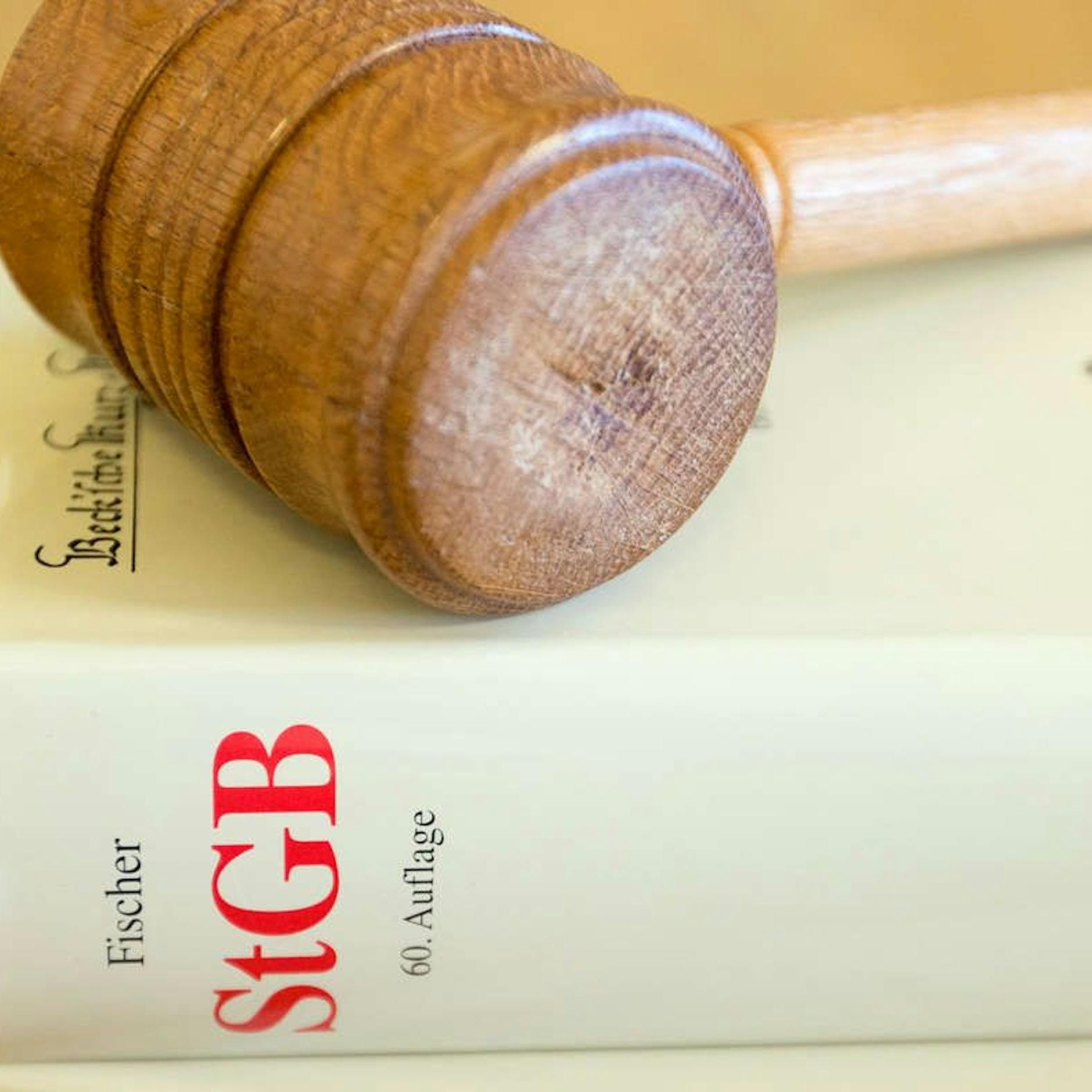 Richter verdonnert IS-Rückkehrerin Mandy B. zur Haftstrafe. Sie war mit ihren Söhnen in den Krieg gezogen