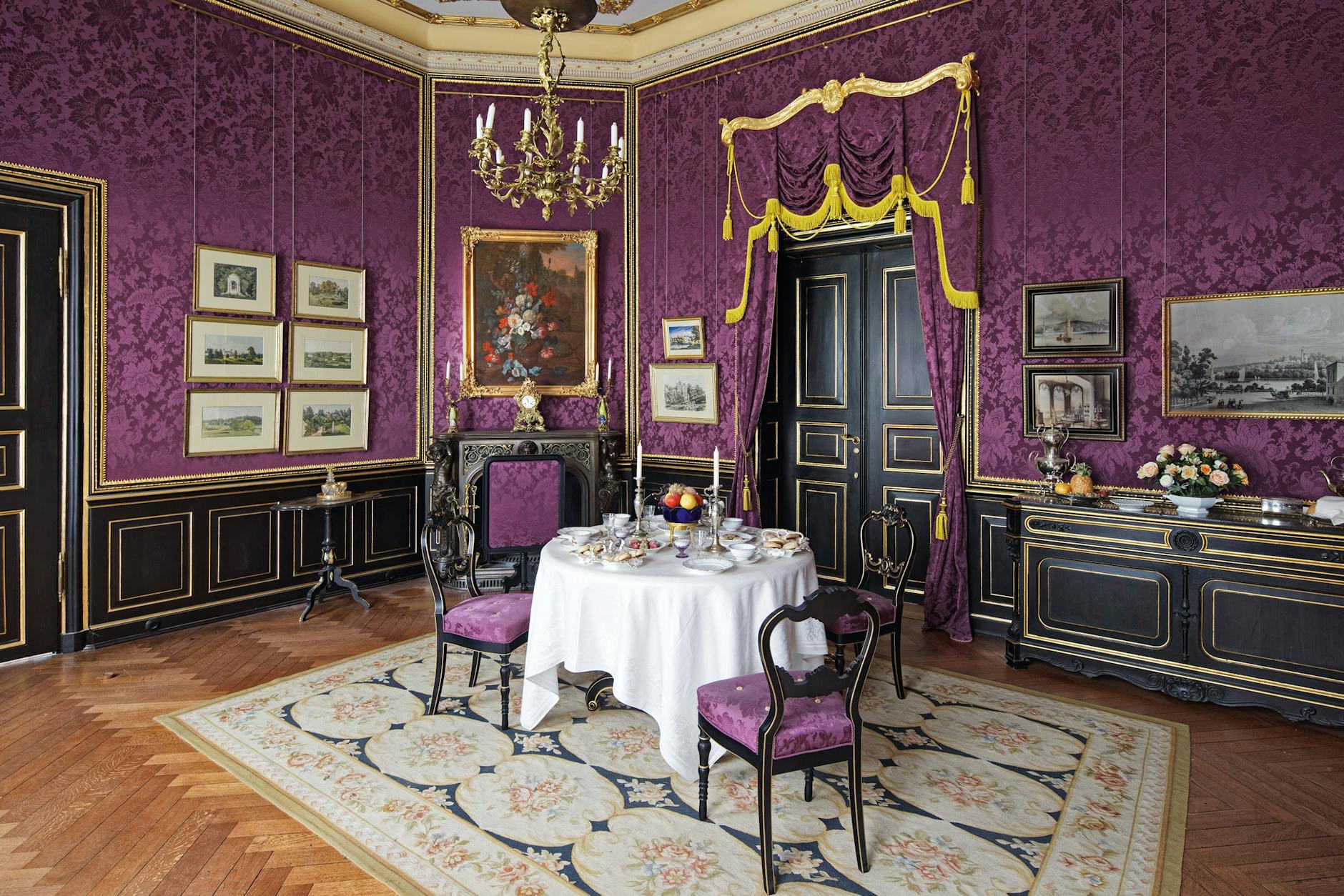 Pariser Eleganz in der Lausitz: der Frühstückssalon in Pücklers Schloss Branitz.