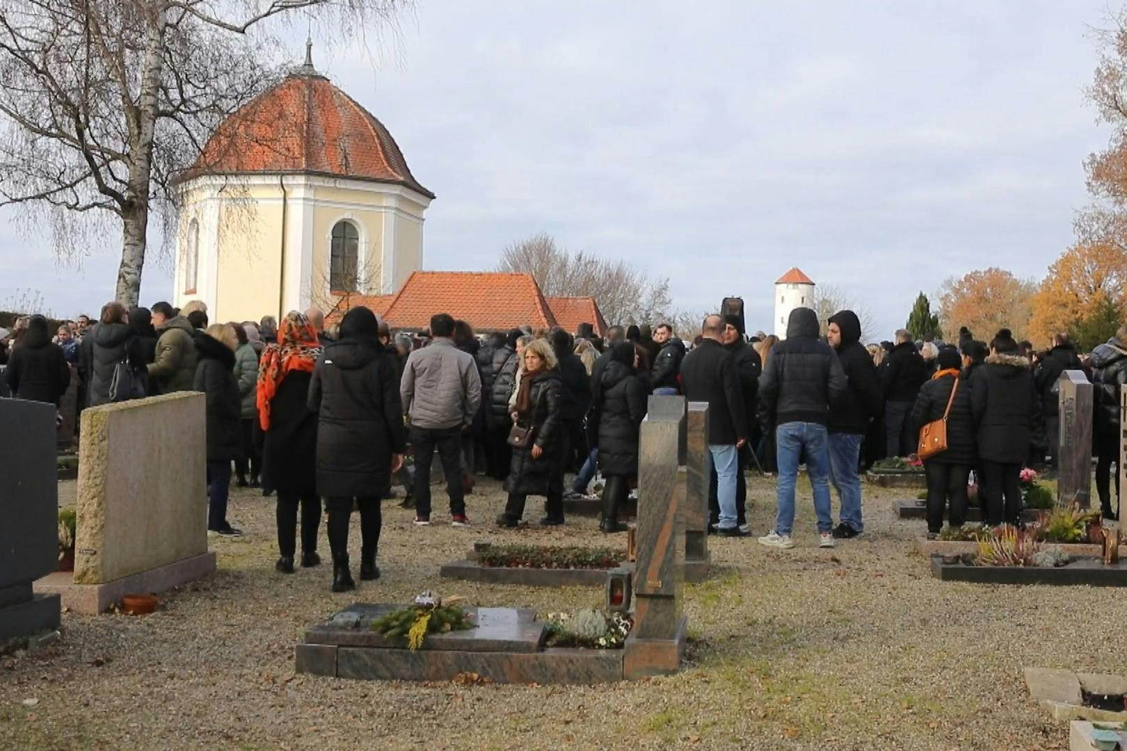 Am Mittwoch wurde das Mädchen beigesetzt.
