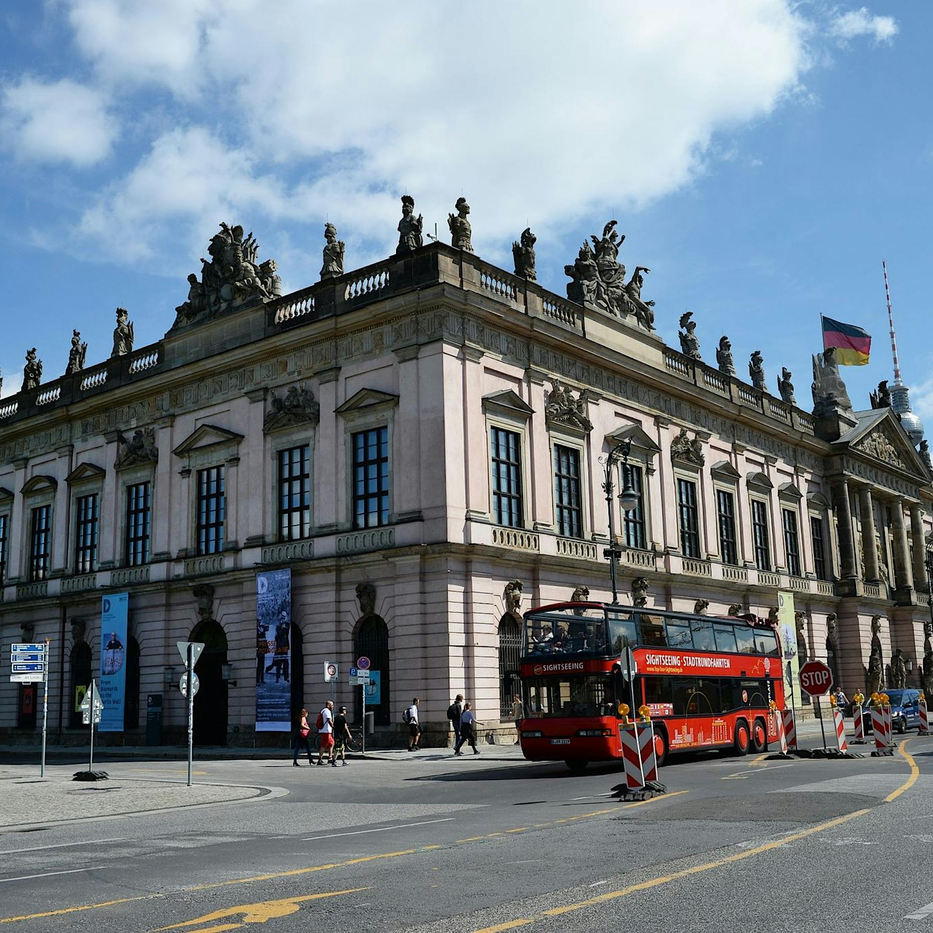 „Hätte auch anders kommen können“: Ausstellung in Berlin