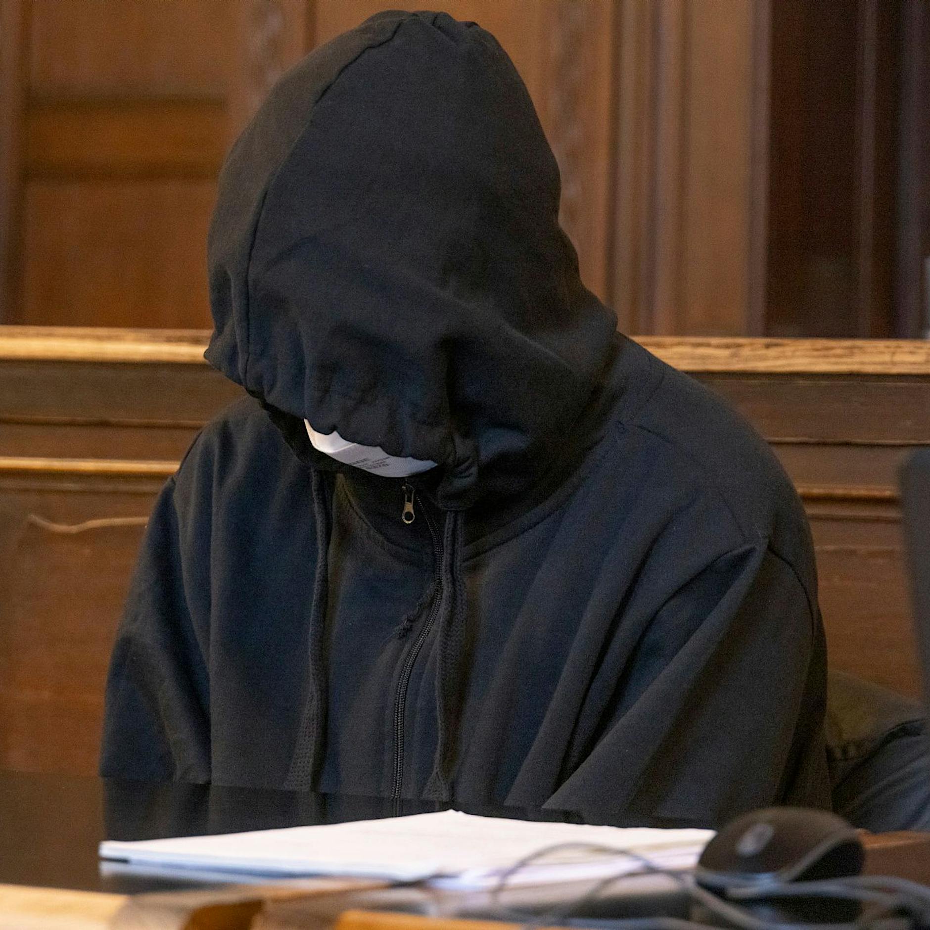 Er suchte im Darknet einen Killer: 28-Jähriger muss viereinhalb Jahre in Haft