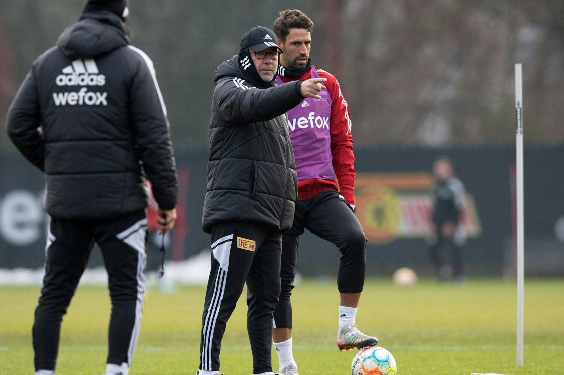 Urs Fischer (M.) und Union Berlin befinden sich noch auf der Suche nach einem dritten Testspielgegner.