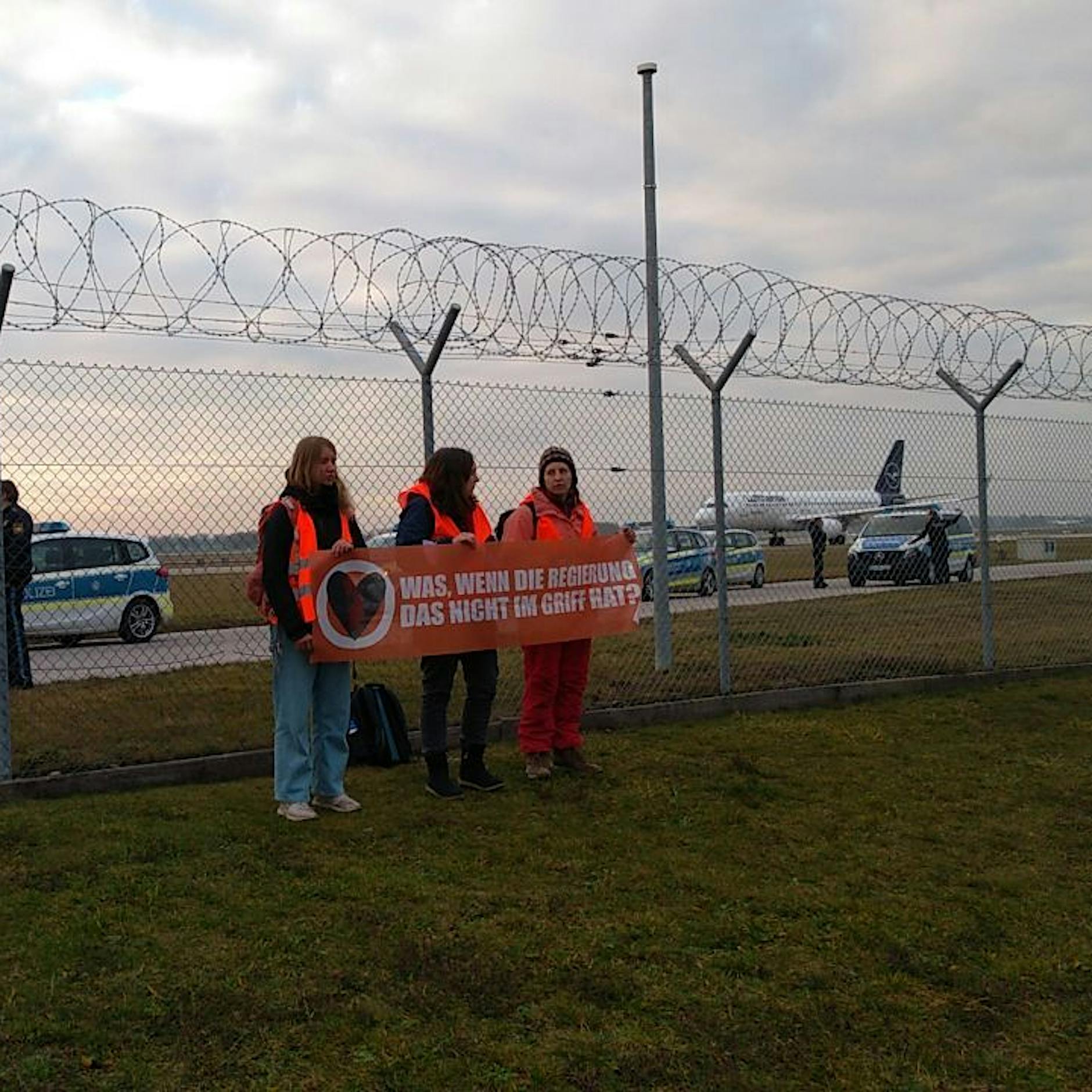 Klimaprotest: „Letzte Generation“ versuchte, Flughafen BER zu blockieren