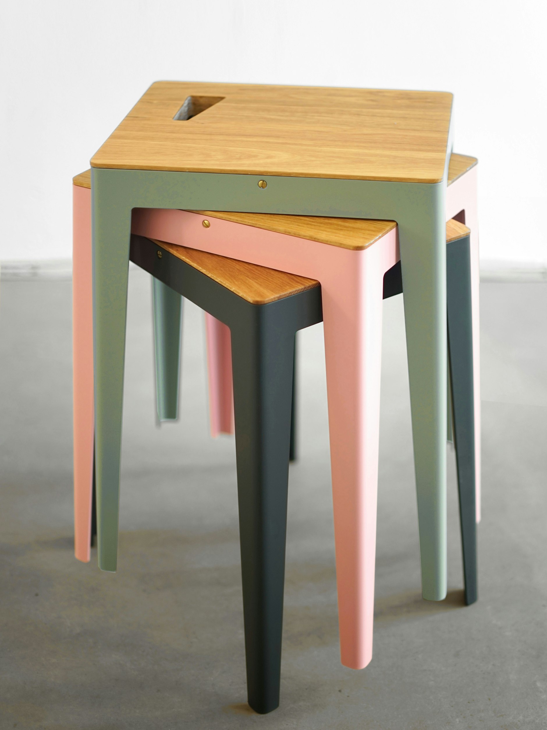 Lässt sich wunderbar stapeln und transportieren: der Felleshocker.