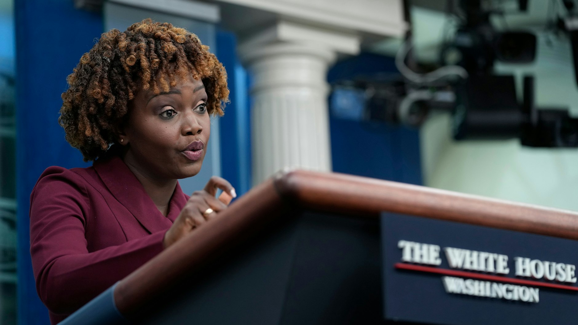 Joe Bidens Sprecherin Karine Jean-Pierre bot der Bundesregierung Unterstützung an.