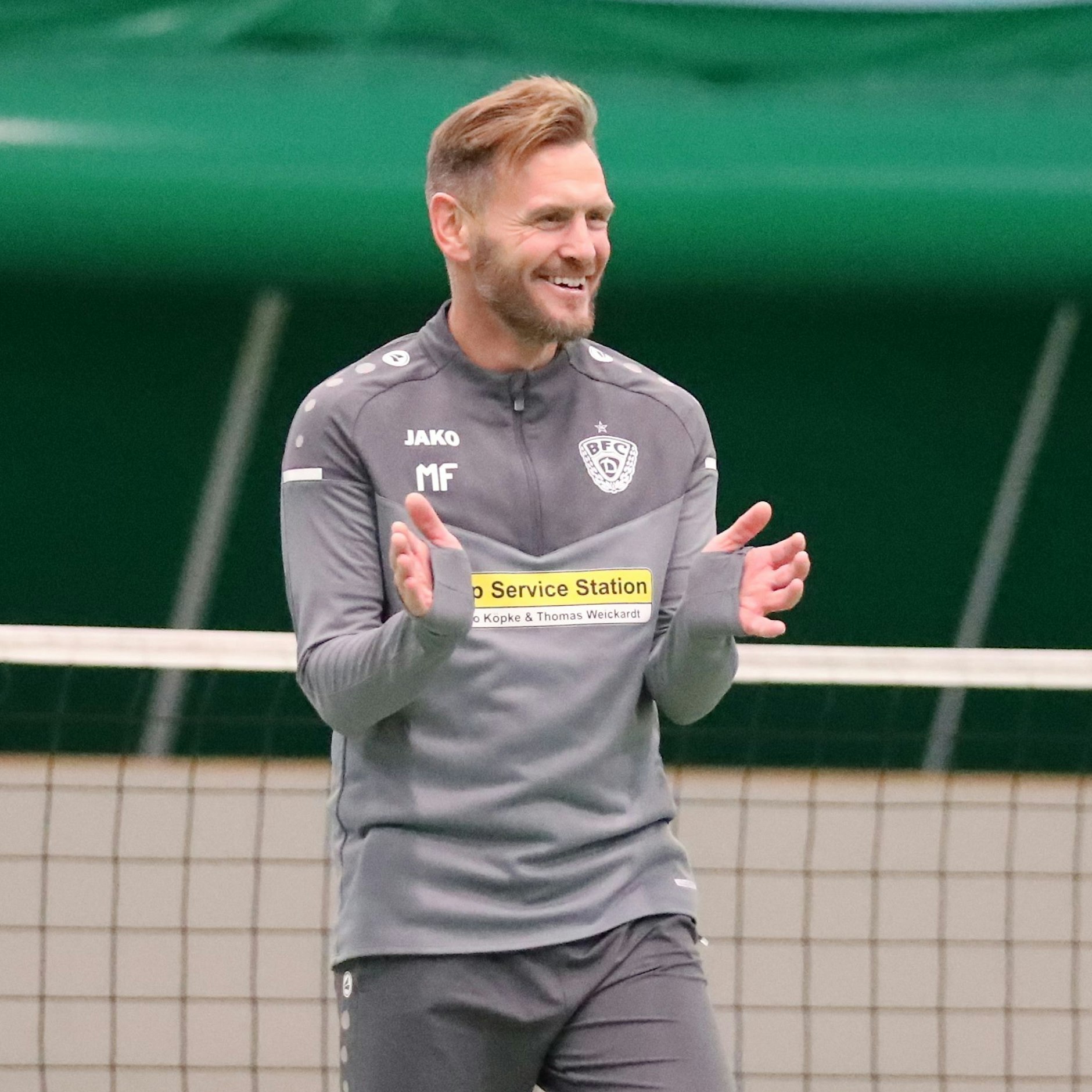 Bei so viel Spaß mit den alten Kollegen kann man schon mal begeistert klatschen: Mike Fochler.