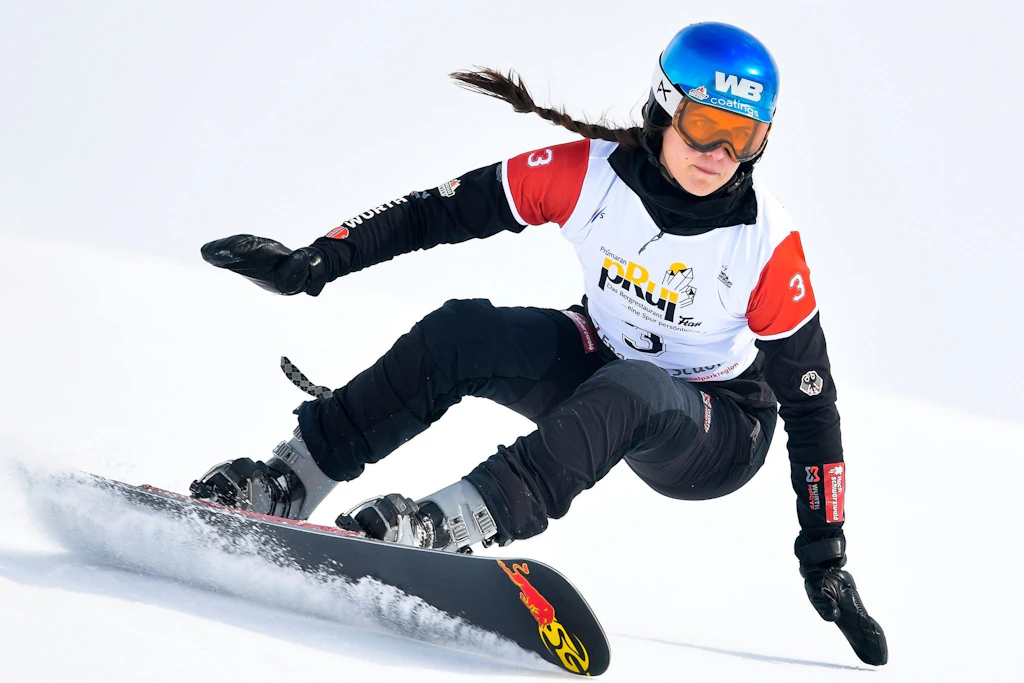 Nach Karriereende 2021: Snowboarderin Loch gibt Comeback