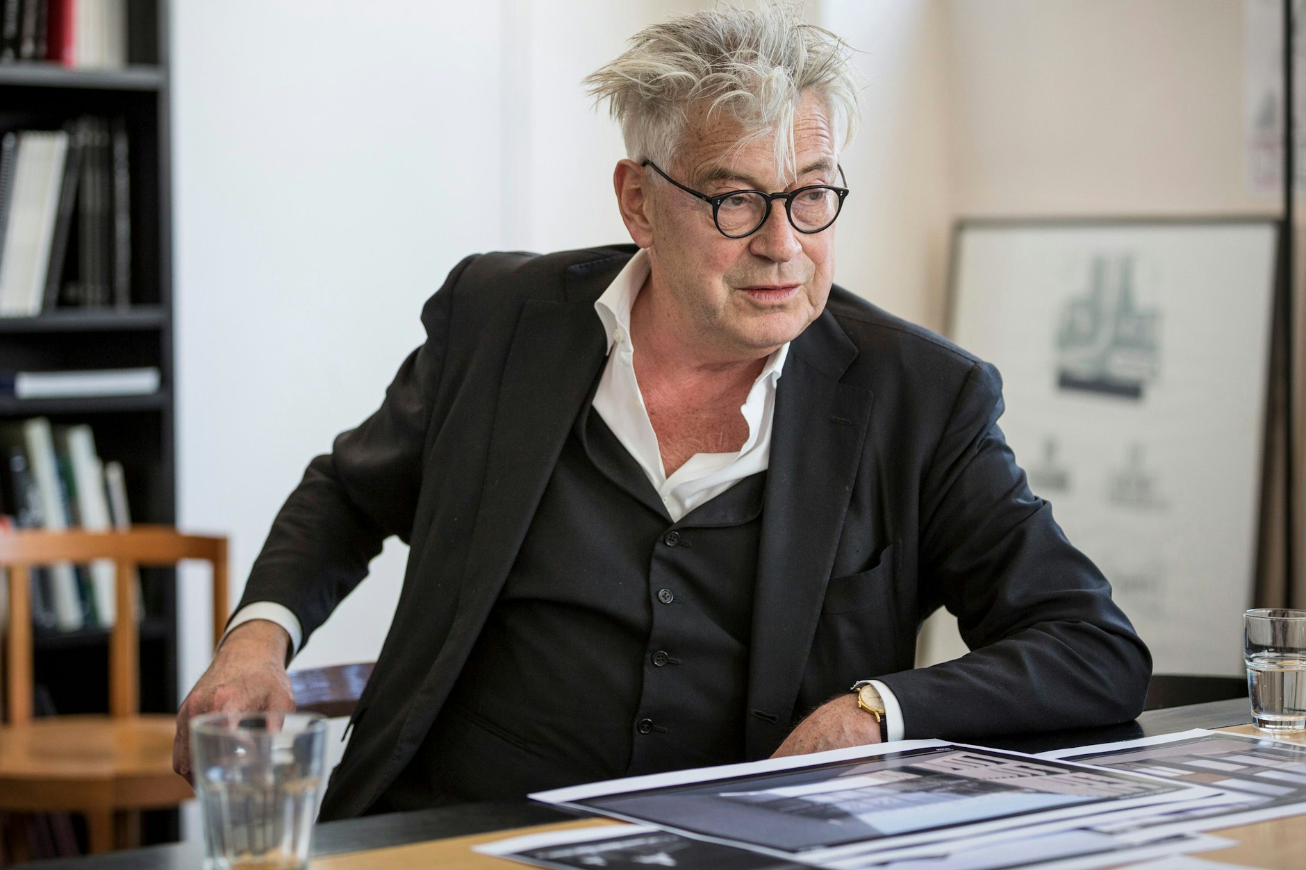 „Berlins Dichte muss angepasst werden an eine Großstadt“: Max Dudler in seinem Architekturbüro am Kreuzberger Oranienplatz.