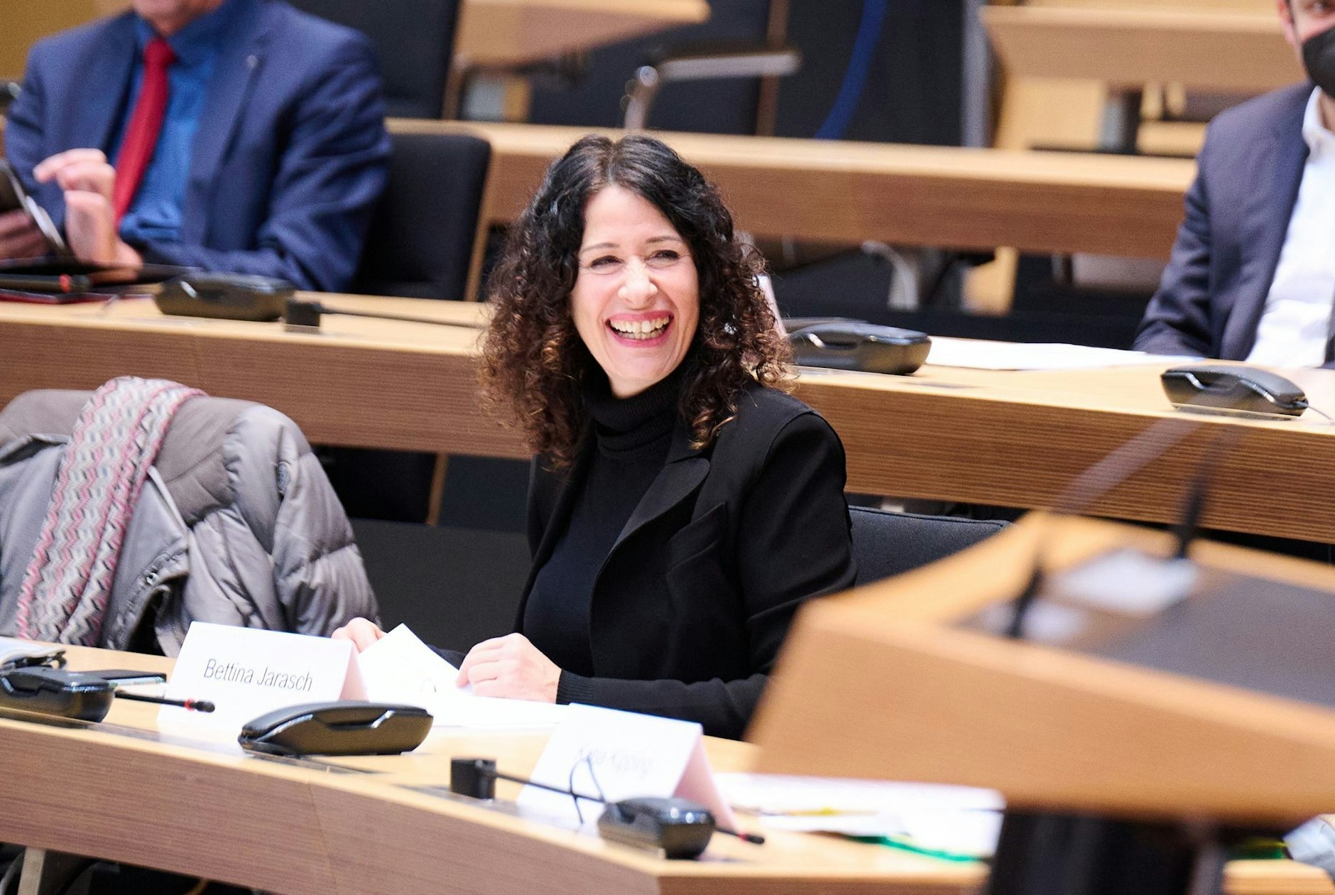 ARCHIV - Bettina Jarasch ( Bündnis 90/Die Grünen), Senatorin für Umwelt, Mobilität, Verbraucher- und Klimaschutz, sitzt im Abgeordnetenhaus.  