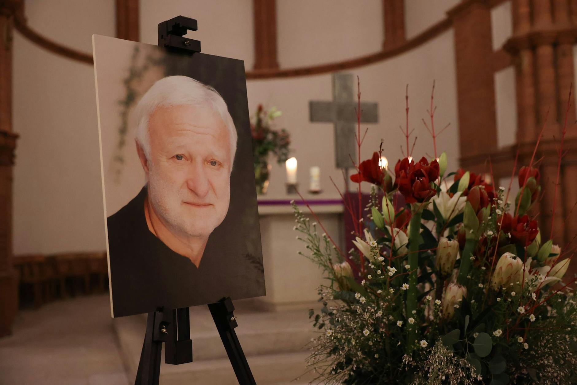 Zur Trauerfeier für Werner Schulz kamen am Freitag viele in die Gethsemanekirche in Prenzlauer Berg. 