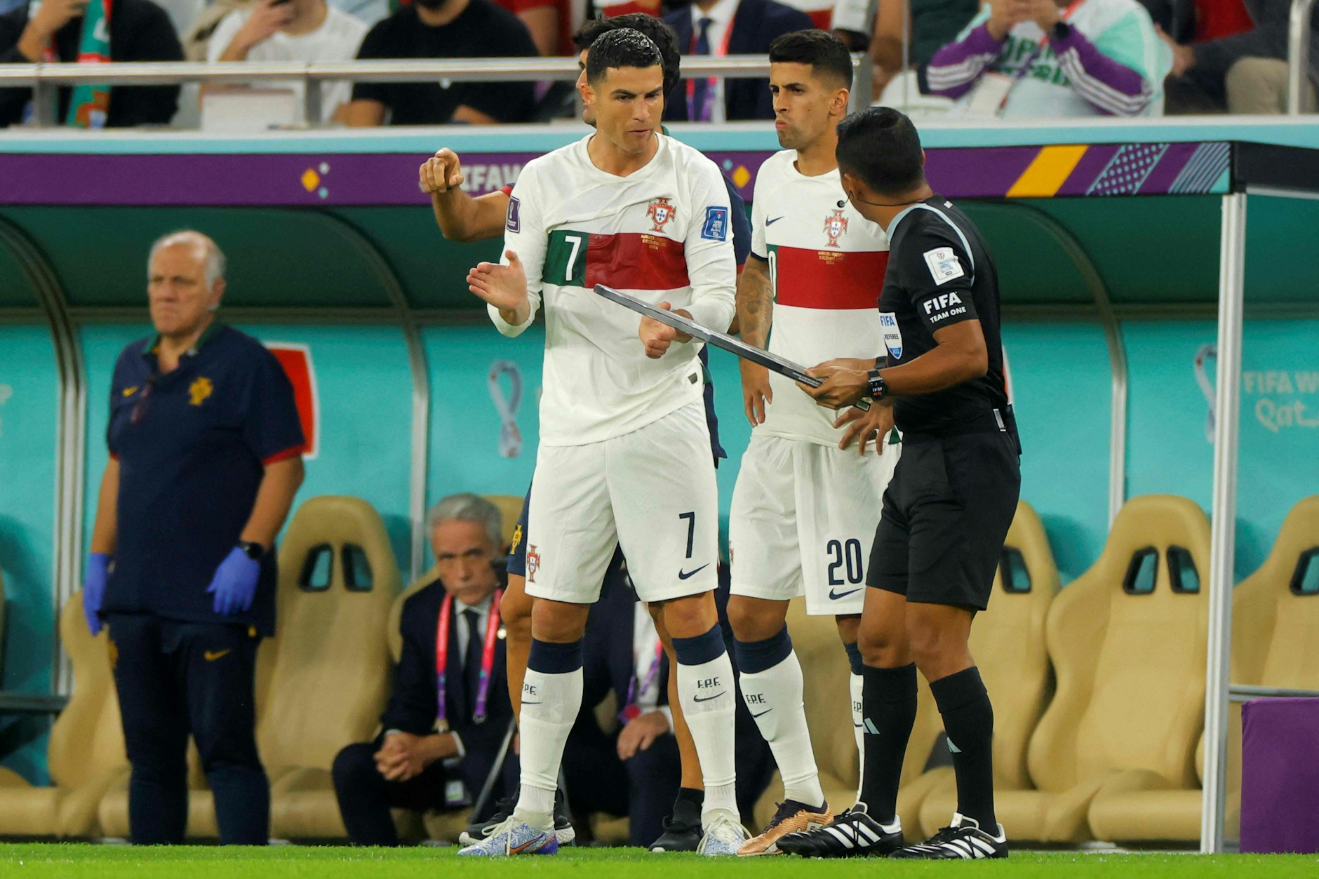 Cristiano Ronaldo (Nr. 7) wurde in der 51. Minute zusammen mit Joao Cancelo in die Partie gebracht.