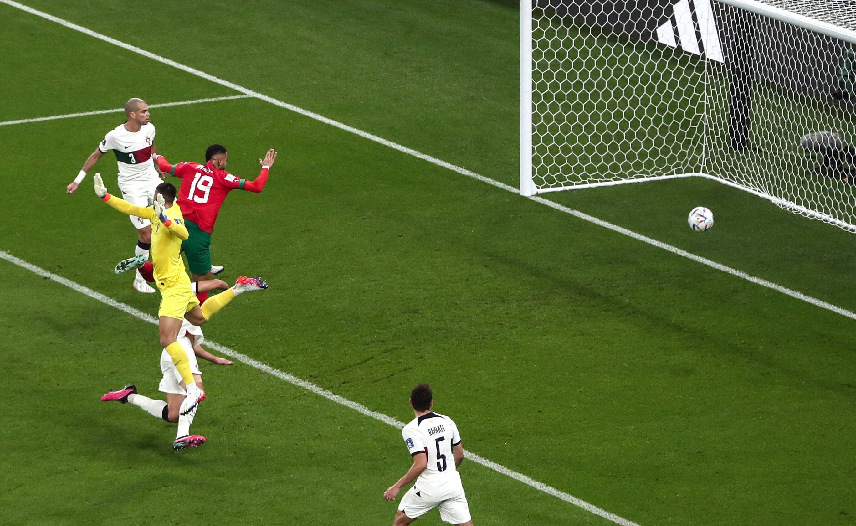 Image - Marokko schießt sich ins WM-Halbfinale, Portugal ist raus, Cristiano Ronaldo muss nach Haus'