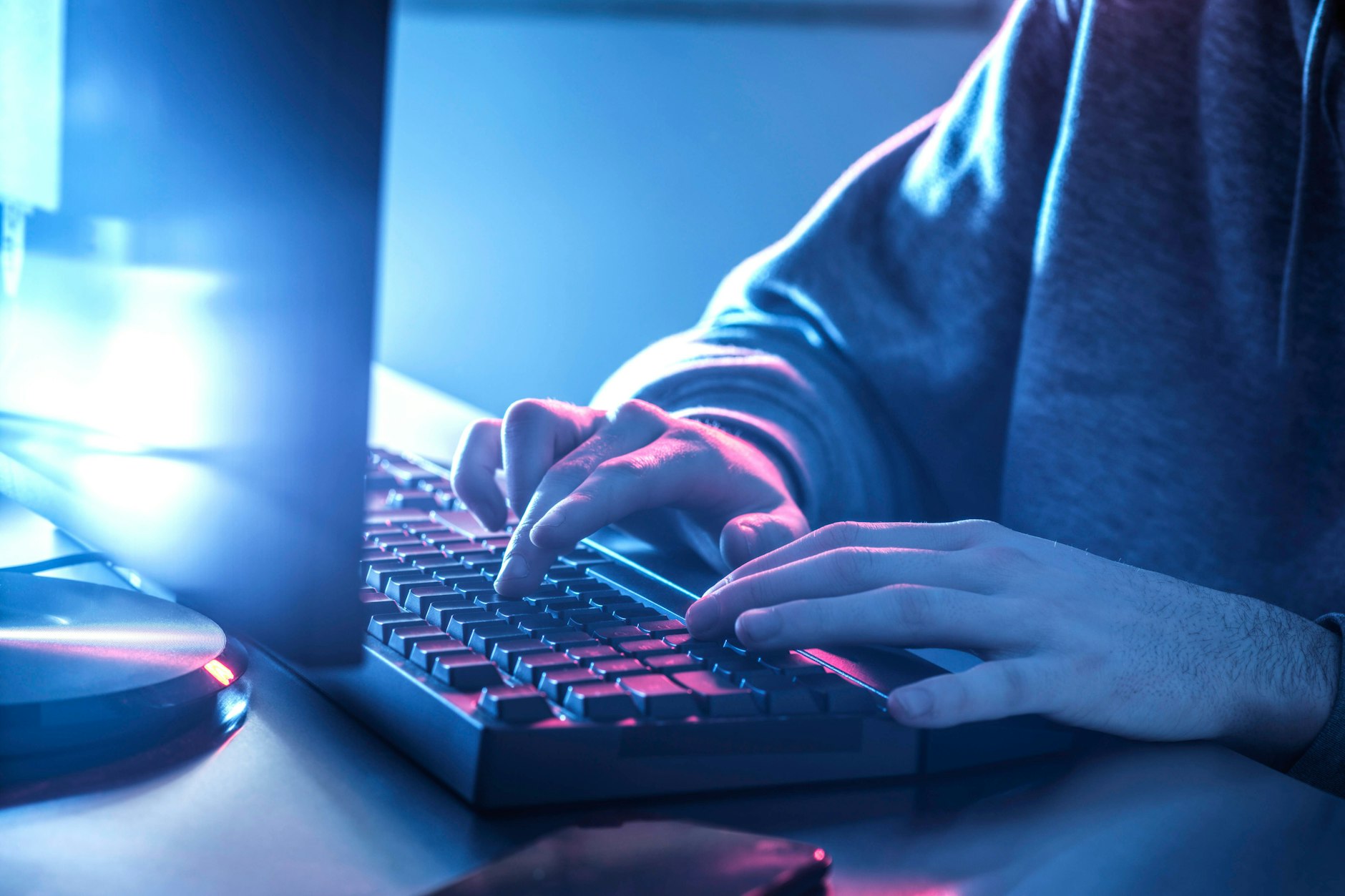 Hackerangriffe auf Handys nehmen stark zu: Wo droht Gefahr?