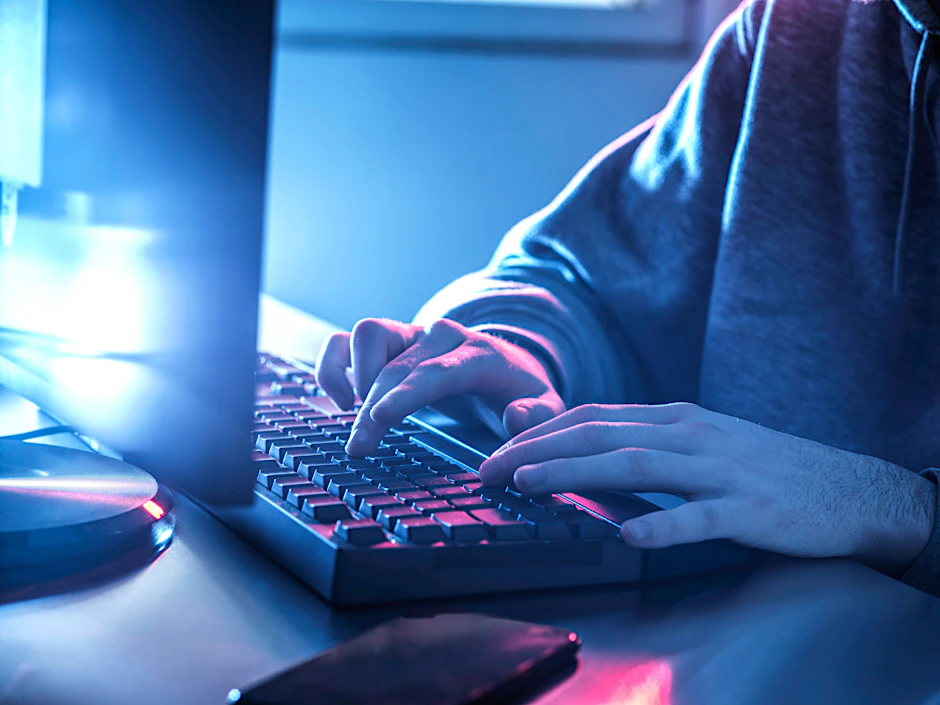 Hackerangriffe auf Handys nehmen stark zu: Wo droht Gefahr?