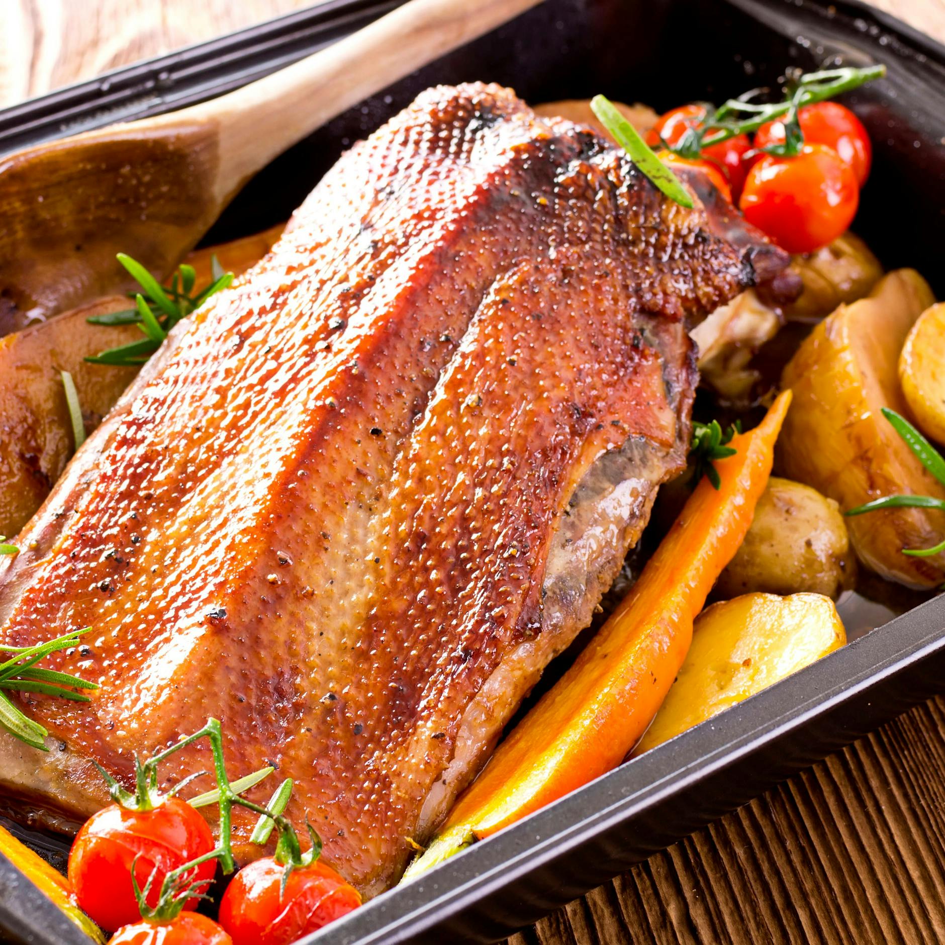 Rezept für den perfekten Weihnachts-Braten: Super-zarte Gänsebrust mit der perfekten Soße